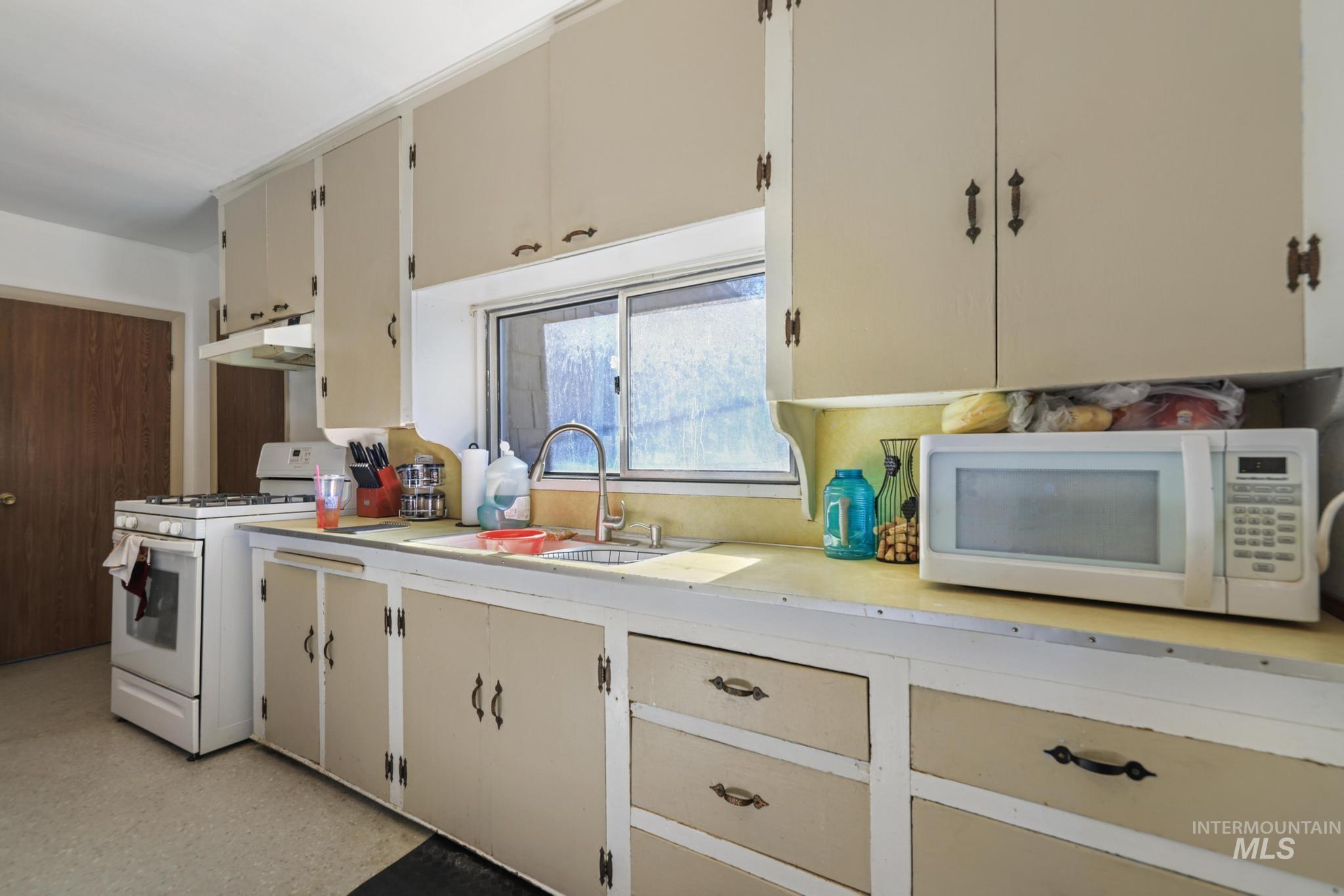 412 7th Ave N, Buhl, Idaho 83316, 2 Bedrooms, 1 Bathroom, Residential For Sale, Price $220,000,MLS 99000104