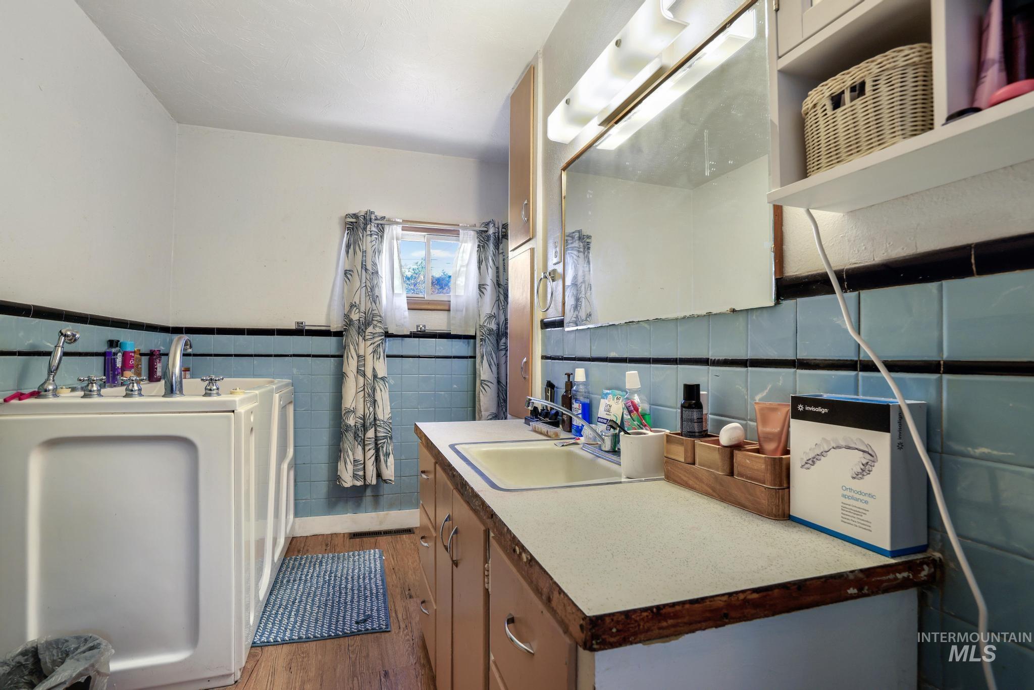 412 7th Ave N, Buhl, Idaho 83316, 2 Bedrooms, 1 Bathroom, Residential For Sale, Price $220,000,MLS 99000104