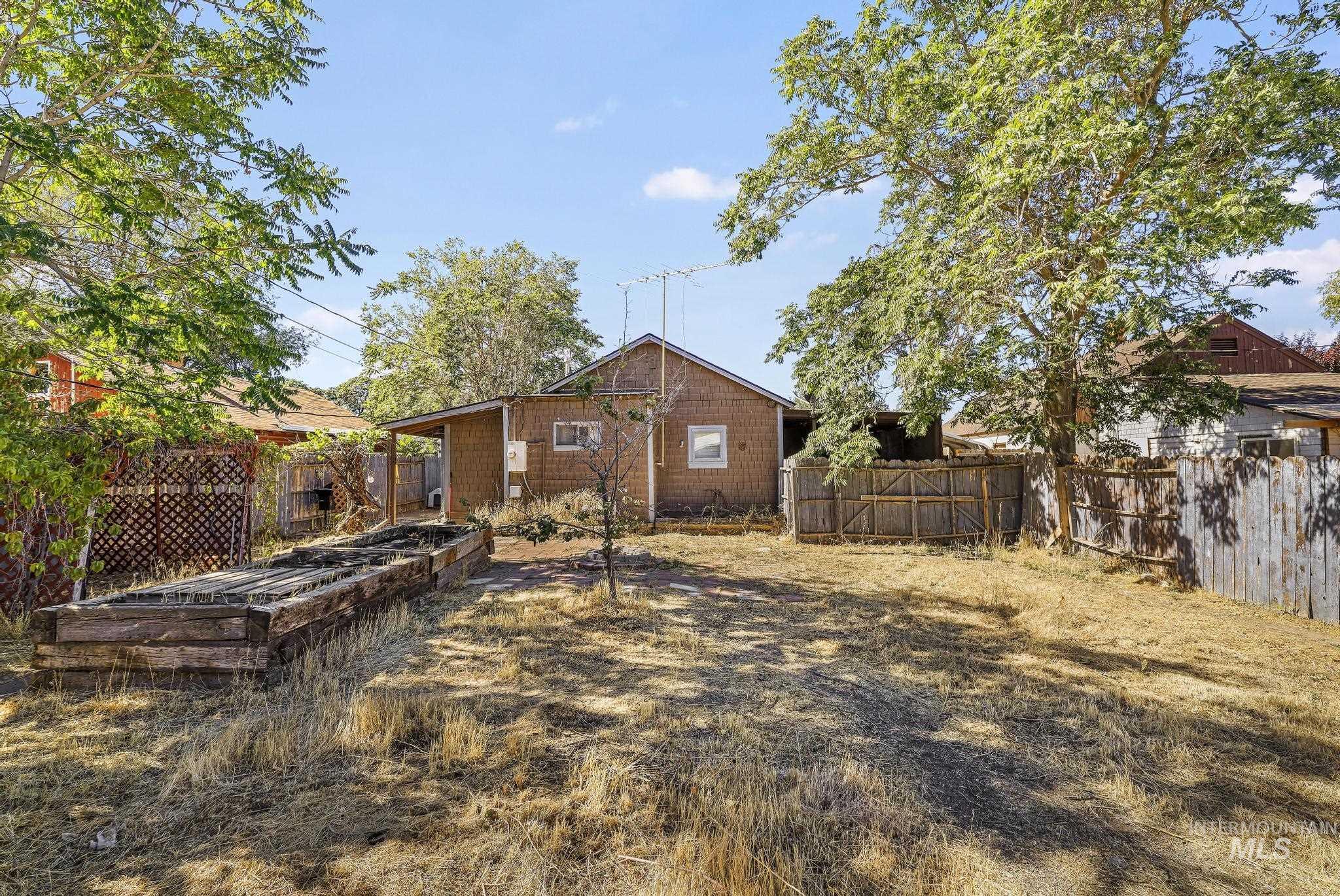 412 7th Ave N, Buhl, Idaho 83316, 2 Bedrooms, 1 Bathroom, Residential For Sale, Price $220,000,MLS 99000104