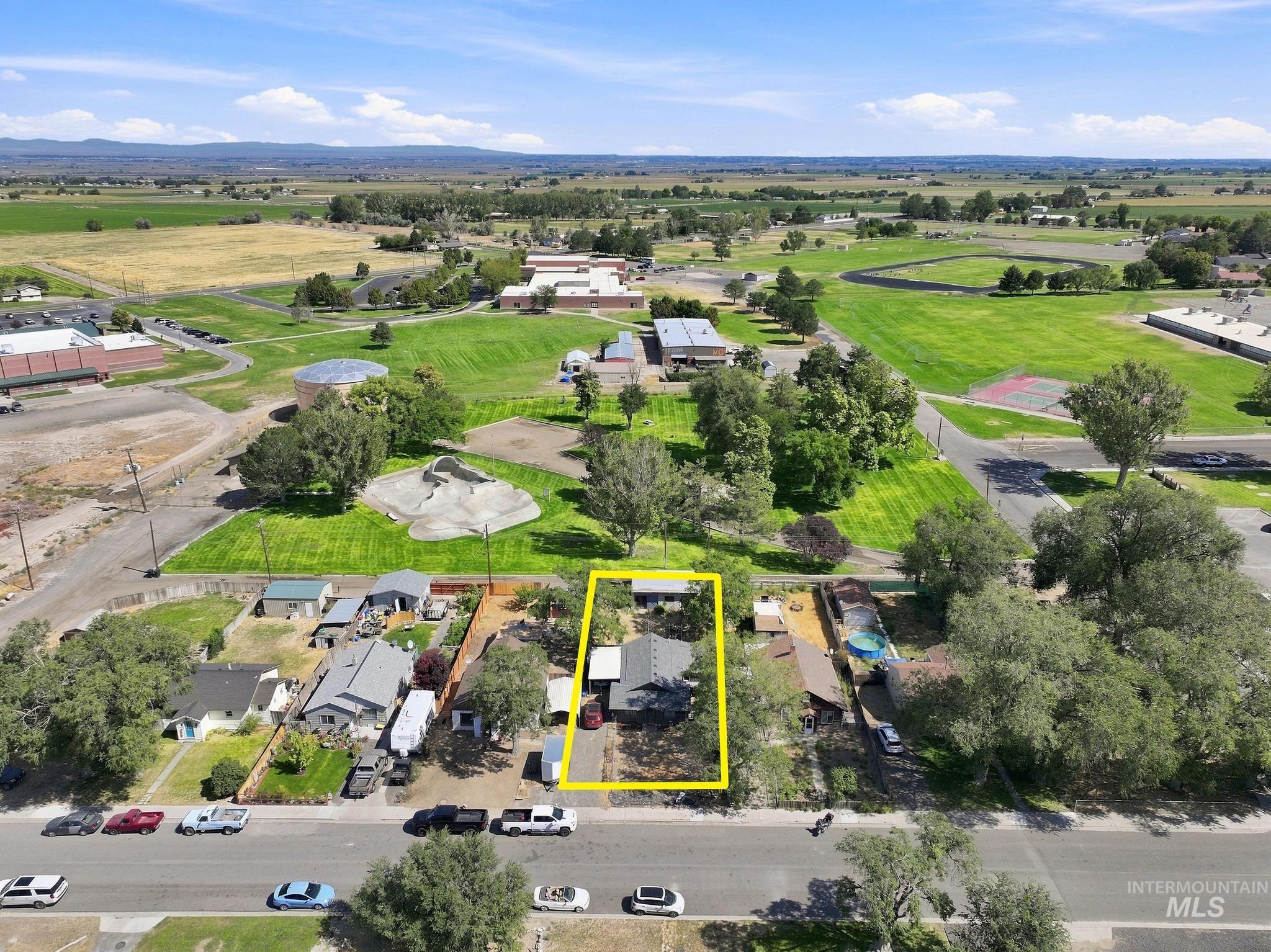 412 7th Ave N, Buhl, Idaho 83316, 2 Bedrooms, 1 Bathroom, Residential For Sale, Price $220,000,MLS 99000104