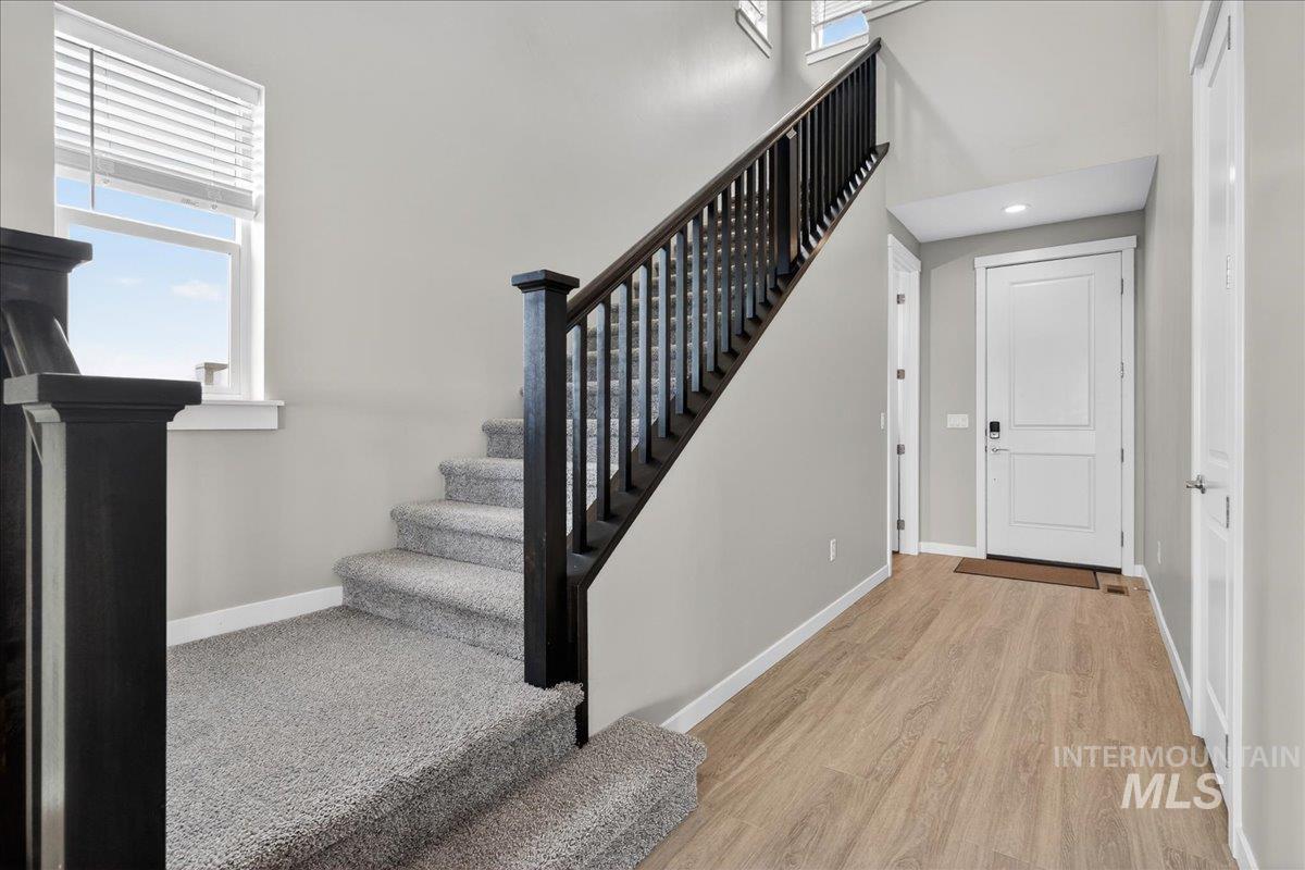 182 N Morty Ave, Kuna, Idaho 83634, 5 Bedrooms, 3 Bathrooms, Residential For Sale, Price $699,990,MLS 99000108