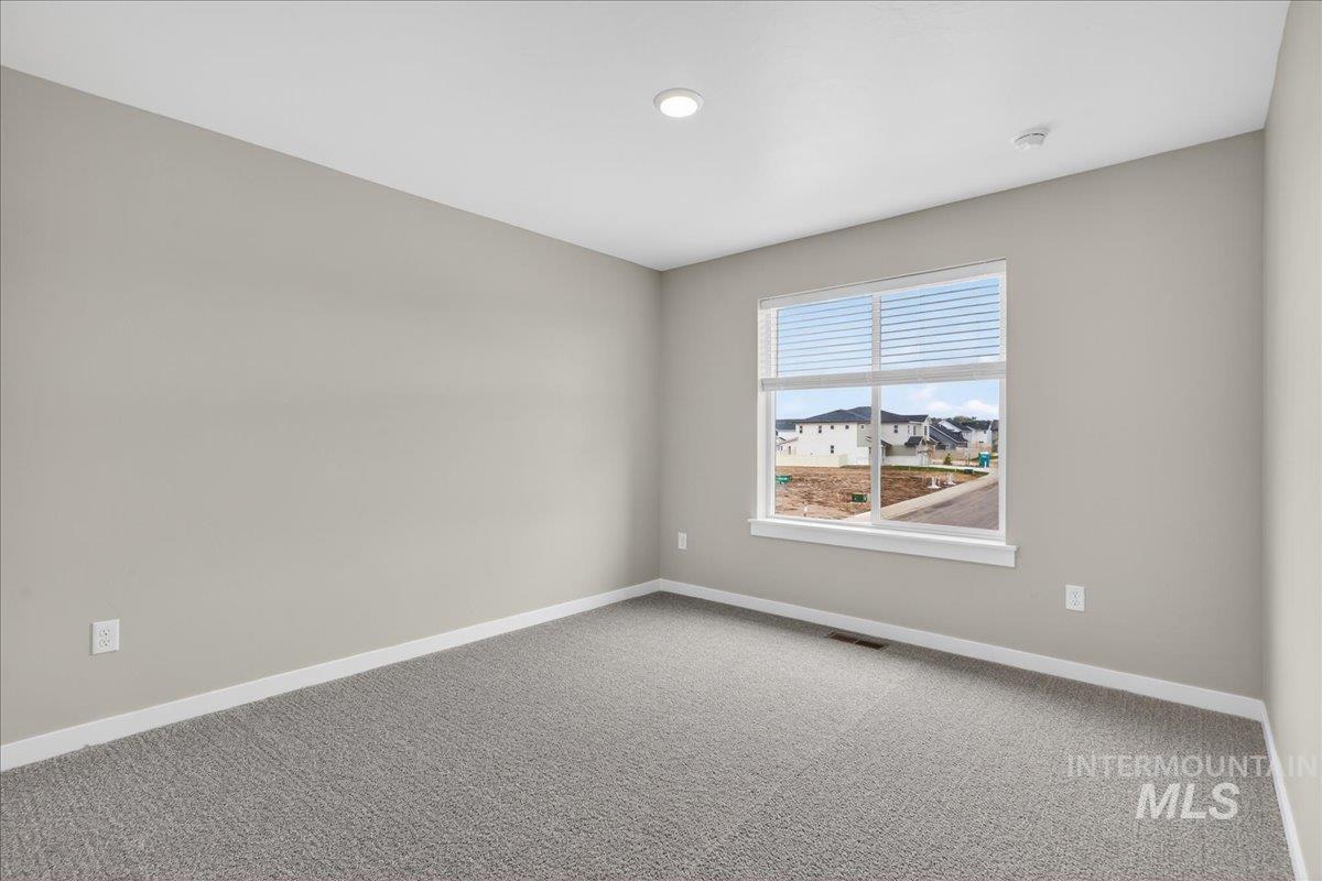 182 N Morty Ave, Kuna, Idaho 83634, 5 Bedrooms, 3 Bathrooms, Residential For Sale, Price $699,990,MLS 99000108