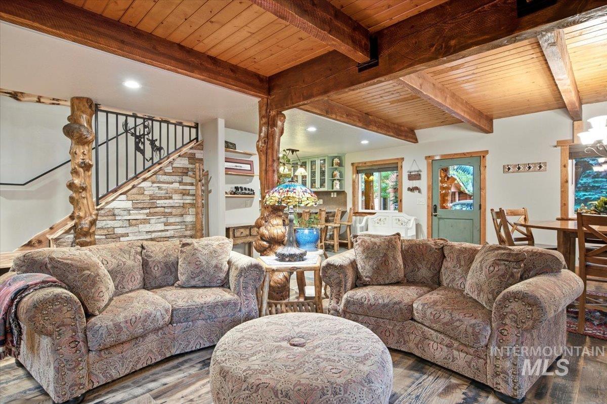 1029 Cee Way Loop, McCall, Idaho 83638, 3 Bedrooms, 3.5 Bathrooms, Residential For Sale, Price $1,395,000,MLS 99000109