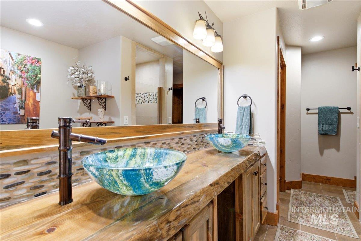 1029 Cee Way Loop, McCall, Idaho 83638, 3 Bedrooms, 3.5 Bathrooms, Residential For Sale, Price $1,395,000,MLS 99000109