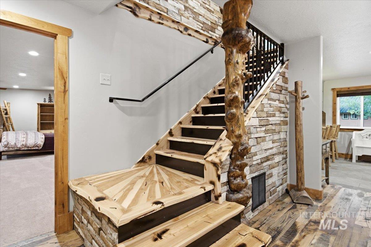 1029 Cee Way Loop, McCall, Idaho 83638, 3 Bedrooms, 3.5 Bathrooms, Residential For Sale, Price $1,395,000,MLS 99000109