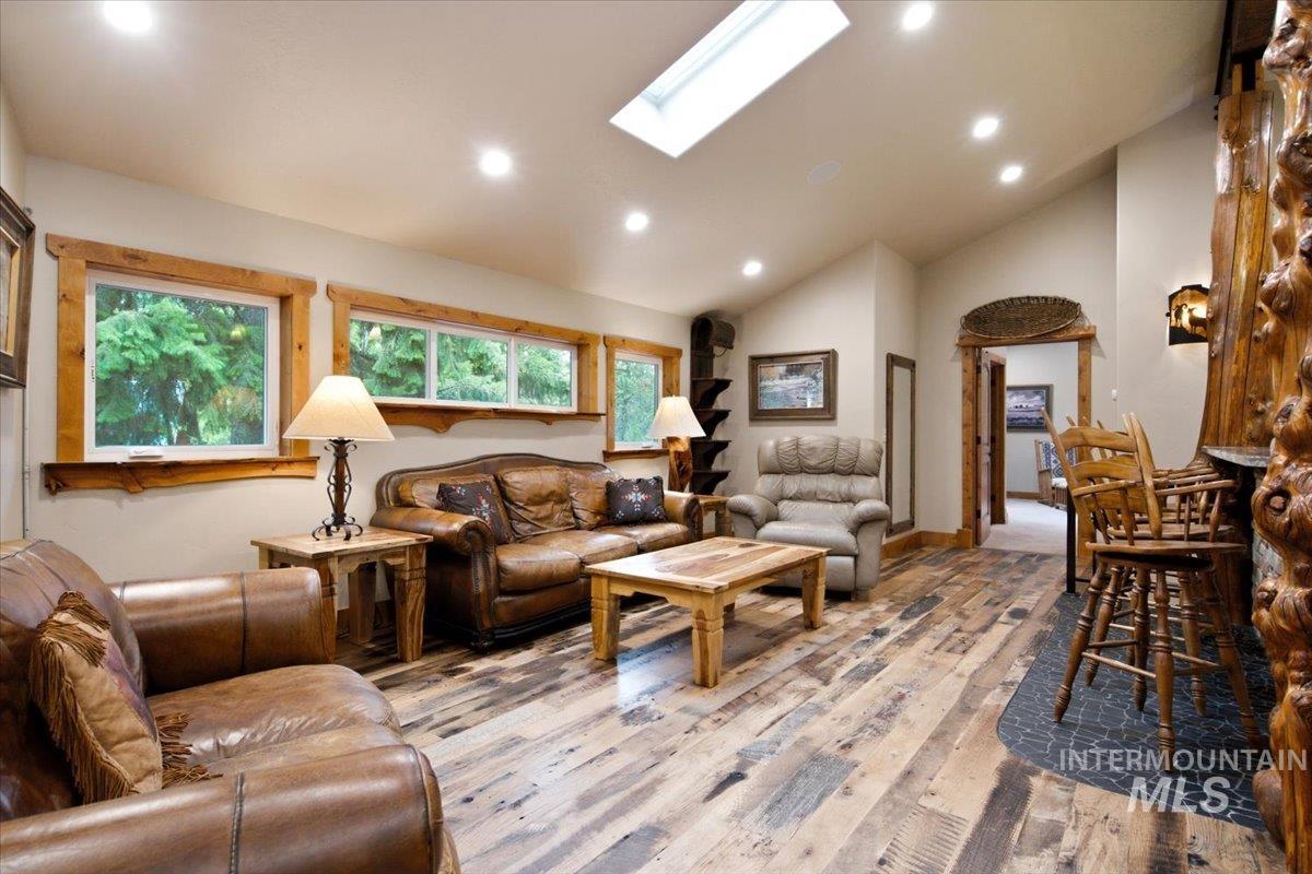 1029 Cee Way Loop, McCall, Idaho 83638, 3 Bedrooms, 3.5 Bathrooms, Residential For Sale, Price $1,395,000,MLS 99000109