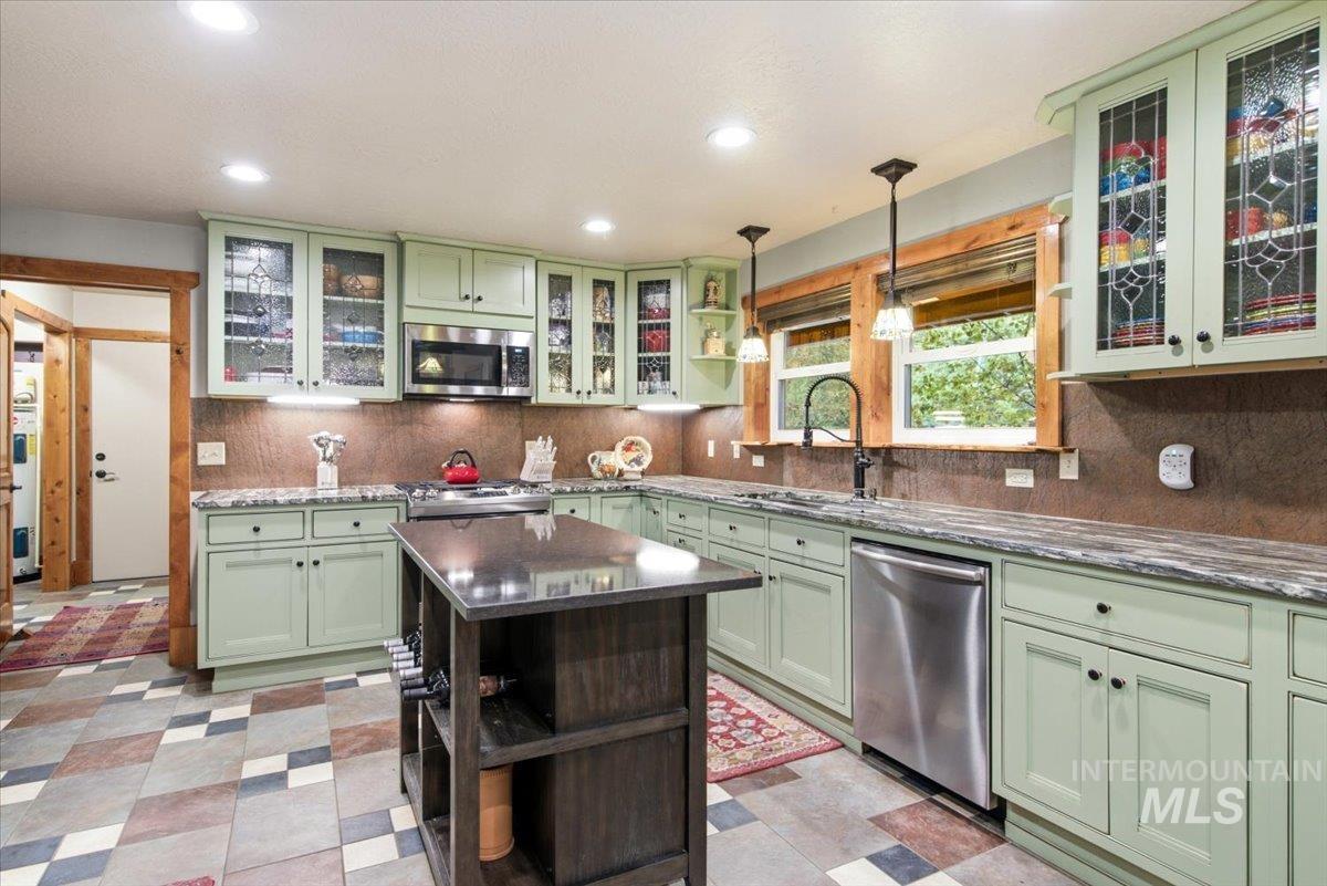 1029 Cee Way Loop, McCall, Idaho 83638, 3 Bedrooms, 3.5 Bathrooms, Residential For Sale, Price $1,395,000,MLS 99000109