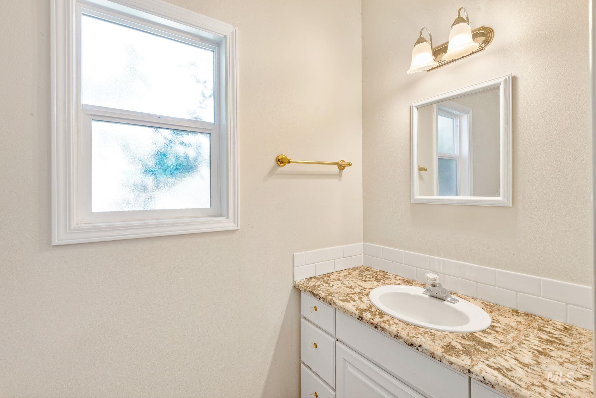 2118 N Springland pl, Boise, Idaho 83713, 4 Bedrooms, 4 Bathrooms, Residential For Sale, Price $635,000,MLS 99000112