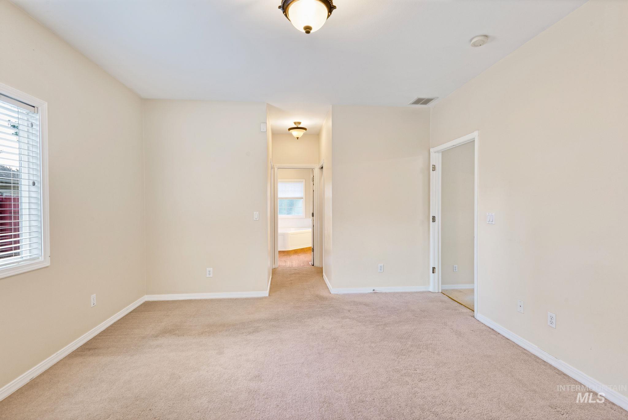 2118 N Springland pl, Boise, Idaho 83713, 4 Bedrooms, 4 Bathrooms, Residential For Sale, Price $635,000,MLS 99000112