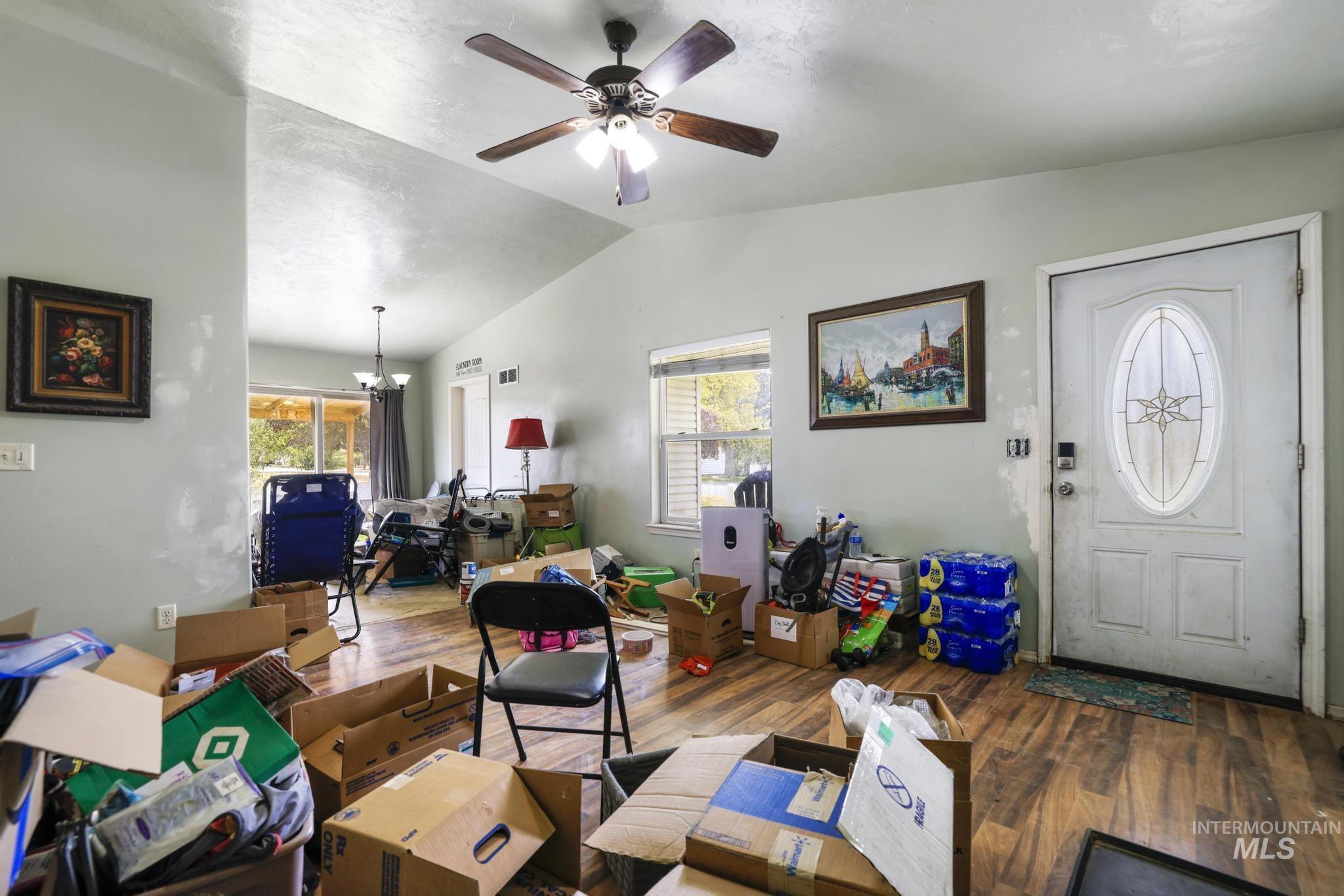 228 E Ave D, Jerome, Idaho 83338, 3 Bedrooms, 2 Bathrooms, Residential For Sale, Price $295,000,MLS 99000120