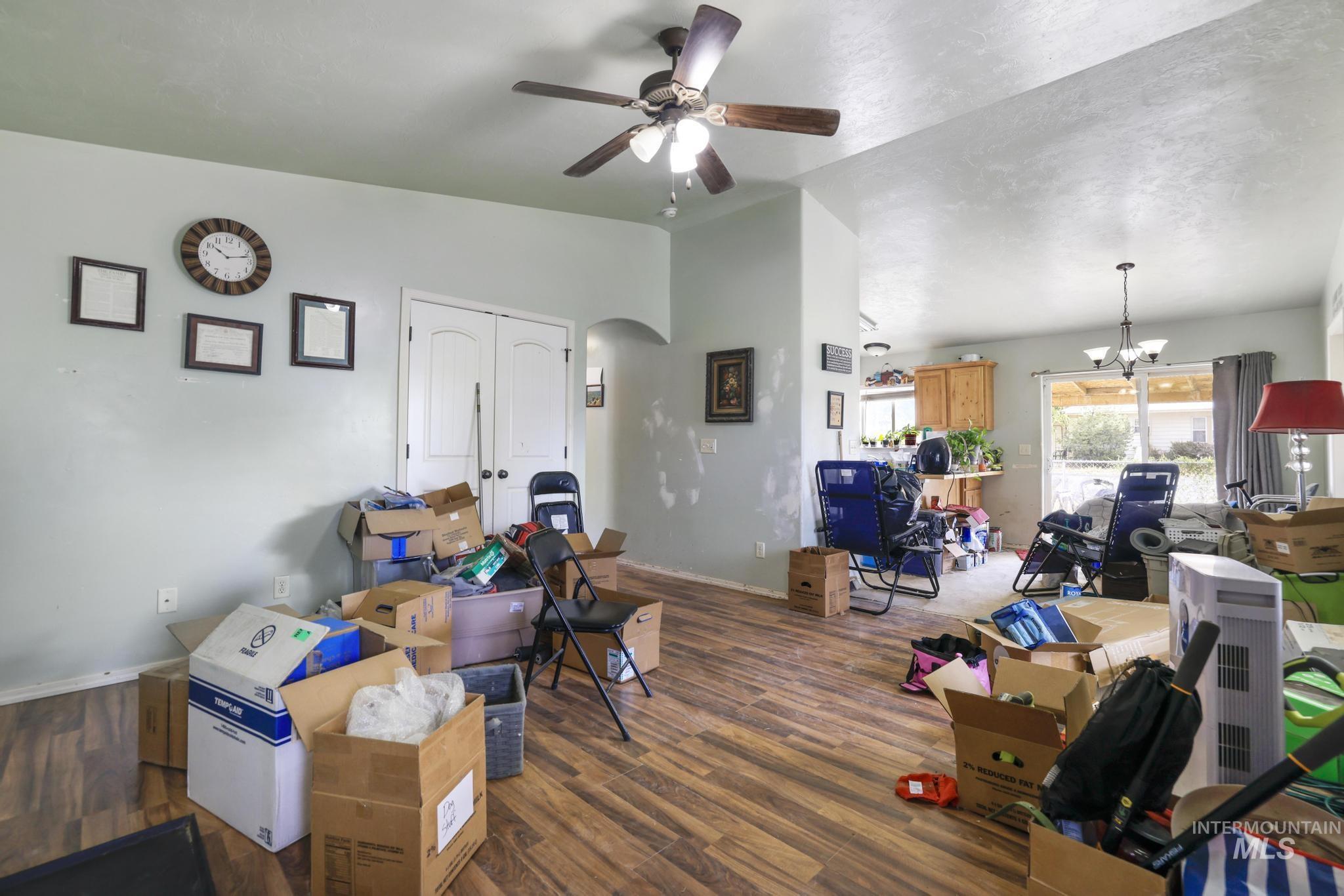 228 E Ave D, Jerome, Idaho 83338, 3 Bedrooms, 2 Bathrooms, Residential For Sale, Price $295,000,MLS 99000120