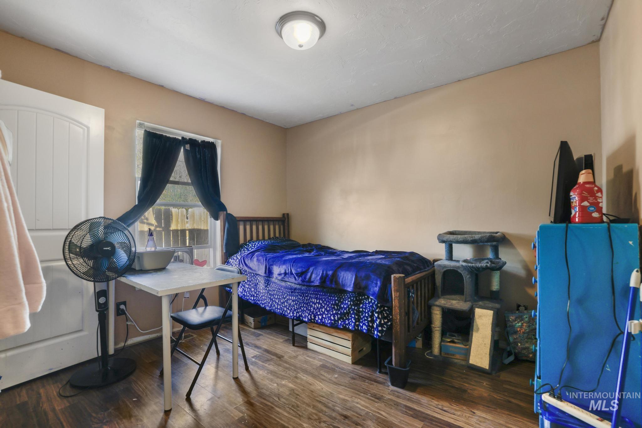 228 E Ave D, Jerome, Idaho 83338, 3 Bedrooms, 2 Bathrooms, Residential For Sale, Price $295,000,MLS 99000120