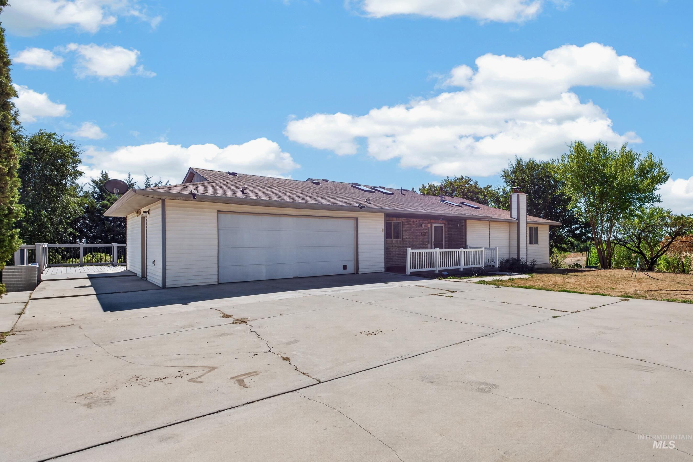 9590 Foothill Rd, Middleton, Idaho 83644, 5 Bedrooms, 2.5 Bathrooms, Residential For Sale, Price $895,000,MLS 99000128