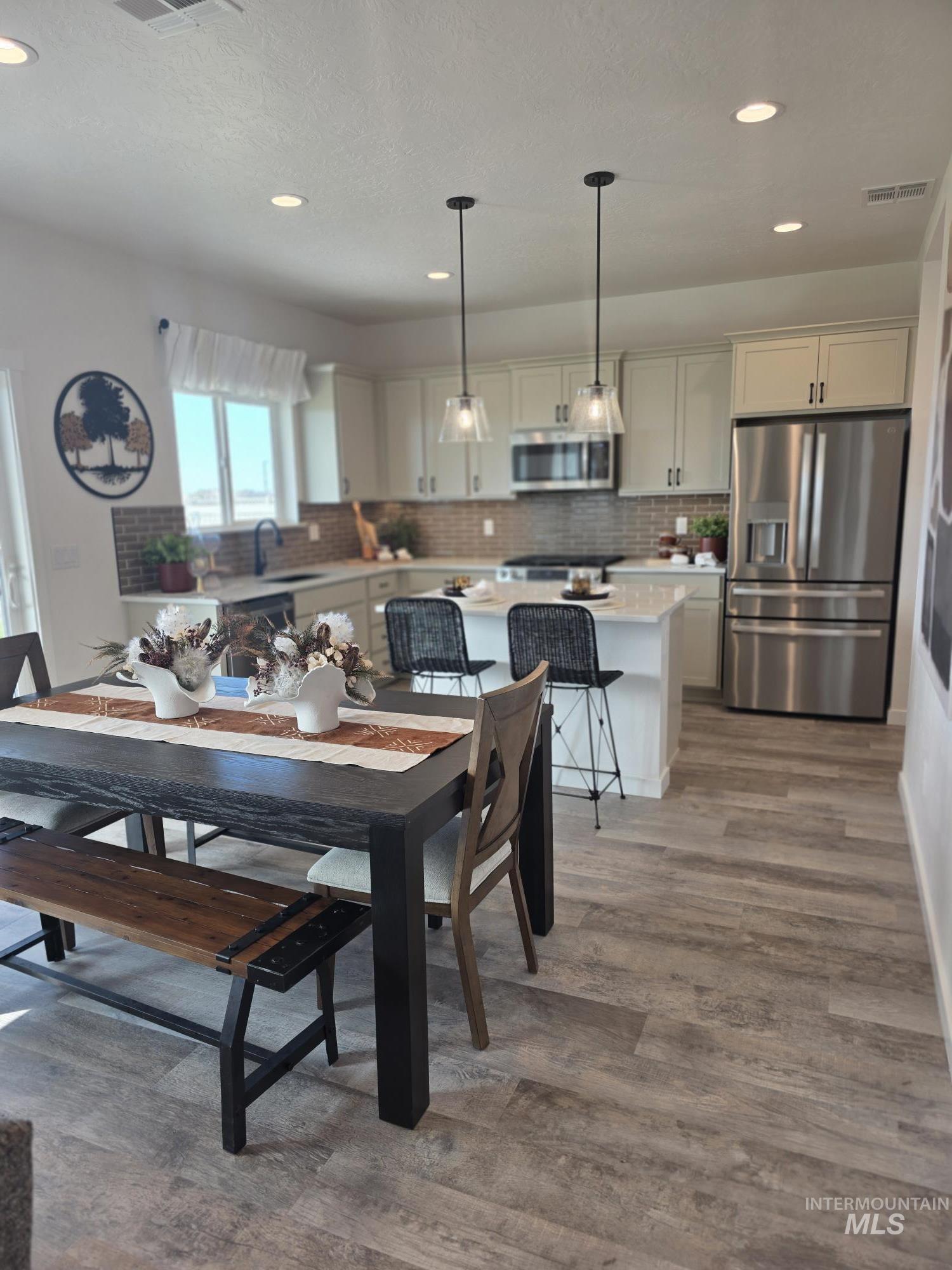 9496 S Stonefly Ave., Kuna, Idaho 83634, 3 Bedrooms, 2.5 Bathrooms, Residential For Sale, Price $391,990,MLS 99000134