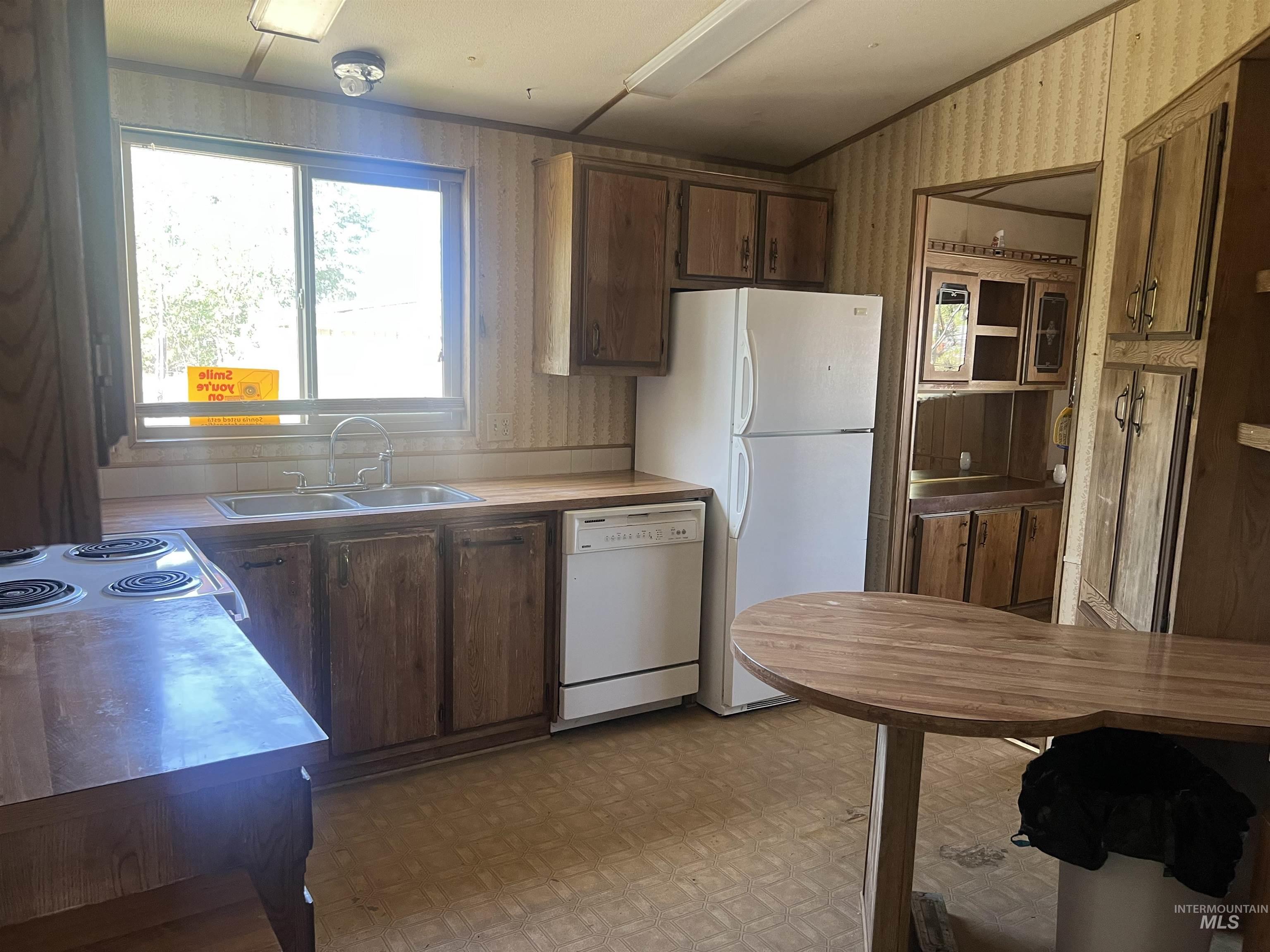 919 & 921 S. Fir, Jerome, Idaho 83338, 2 Bedrooms, 2 Bathrooms, Residential For Sale, Price $349,900, 99000135