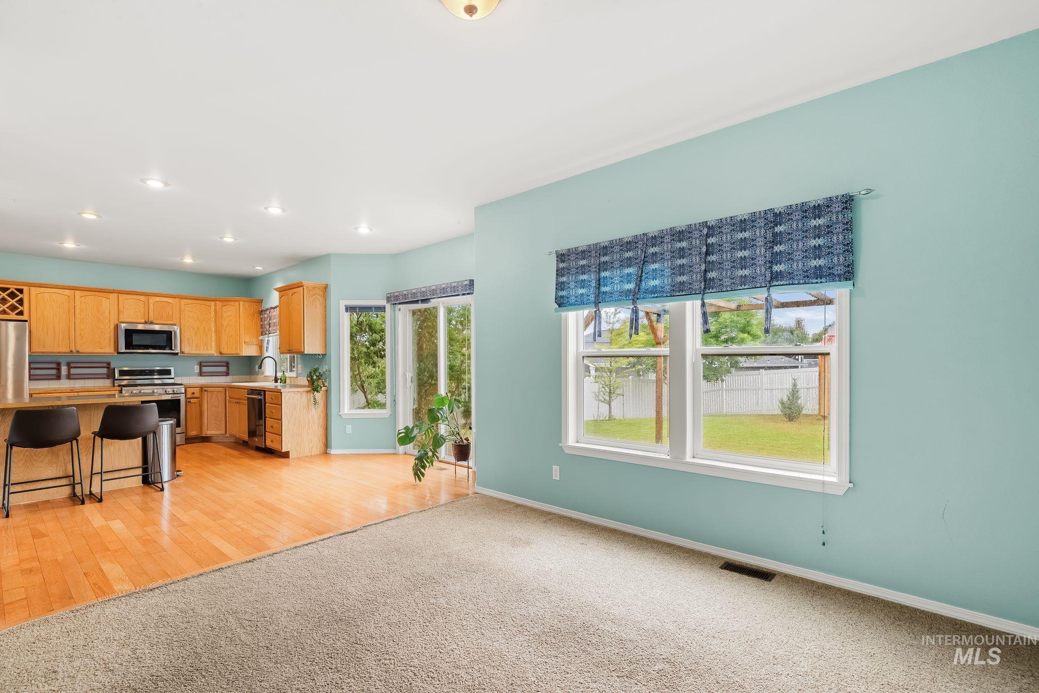 225 Sanna Court, Pullman, Washington 99163, 4 Bedrooms, 3 Bathrooms, Residential For Sale, Price $585,000,MLS 99000139