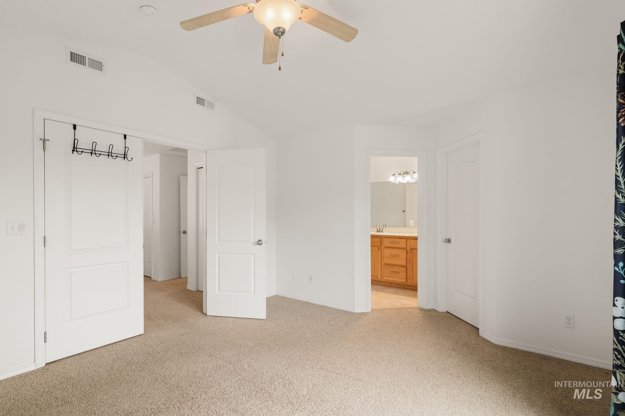 225 Sanna Court, Pullman, Washington 99163, 4 Bedrooms, 3 Bathrooms, Residential For Sale, Price $585,000,MLS 99000139