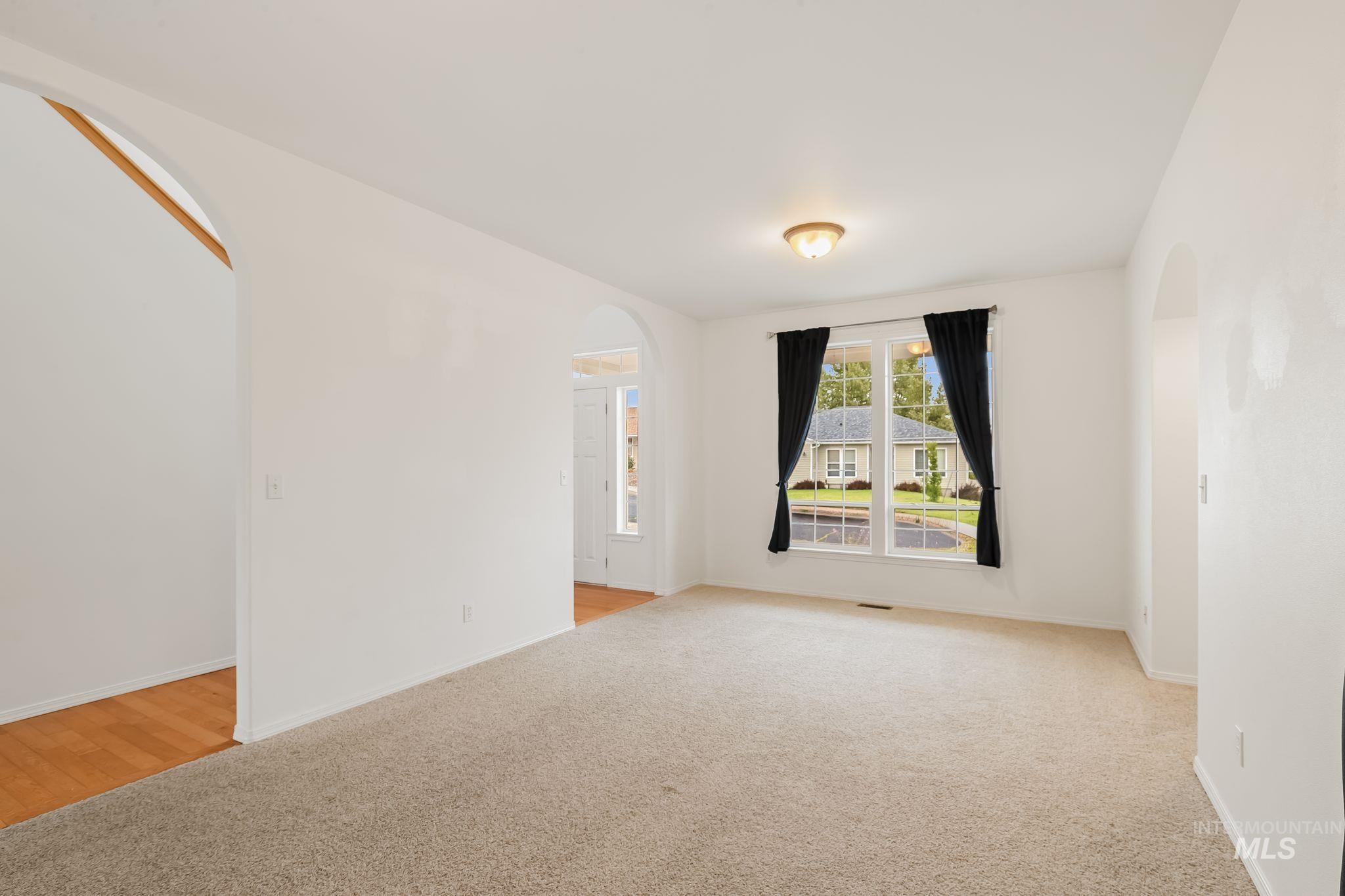 225 Sanna Court, Pullman, Washington 99163, 4 Bedrooms, 3 Bathrooms, Residential For Sale, Price $585,000,MLS 99000139