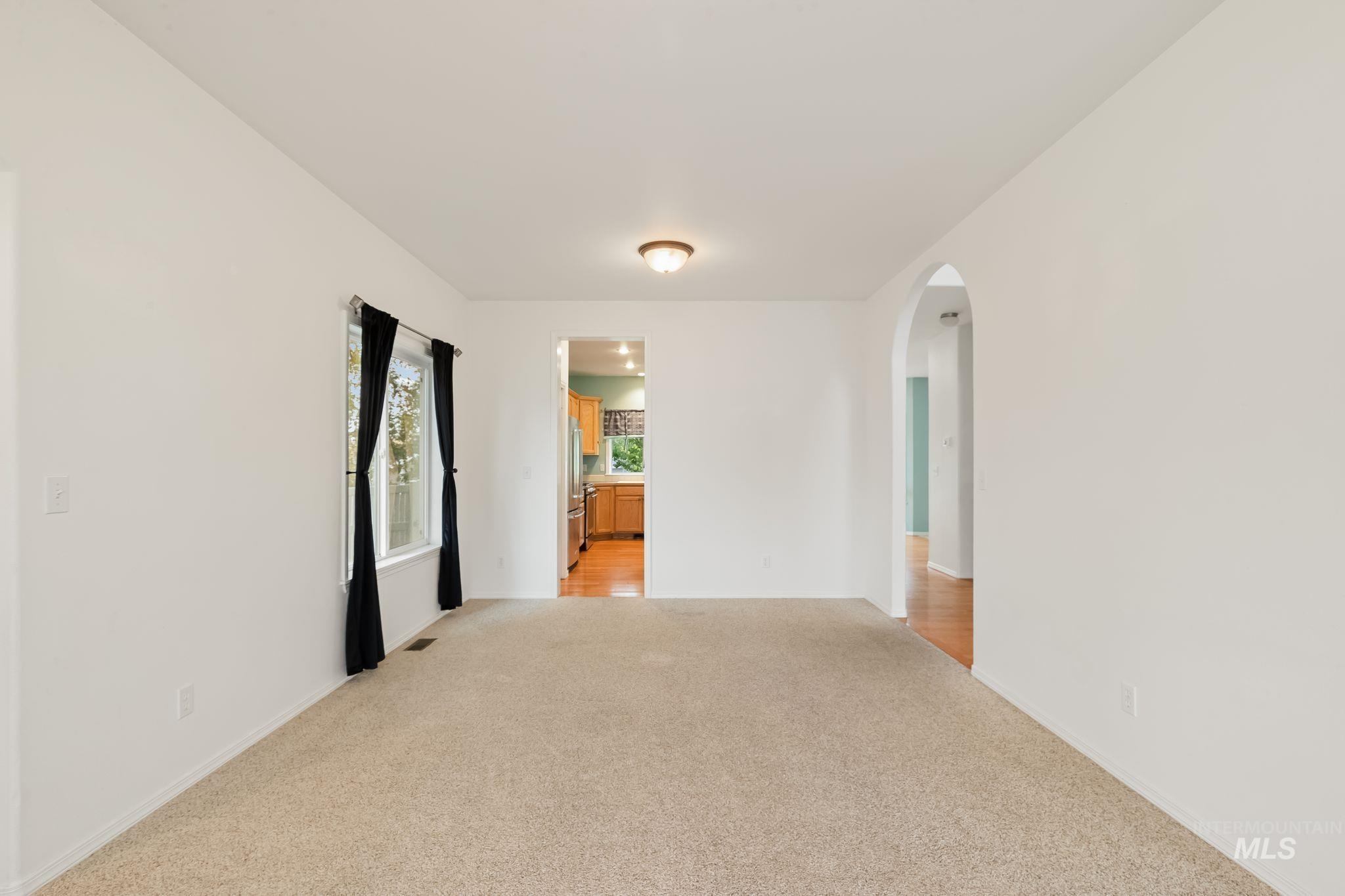 225 Sanna Court, Pullman, Washington 99163, 4 Bedrooms, 3 Bathrooms, Residential For Sale, Price $585,000,MLS 99000139