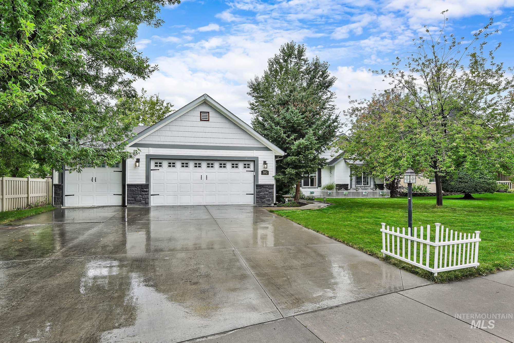 1983 N Maroon Avenue, Kuna, Idaho 83634, 4 Bedrooms, 3 Bathrooms, Residential For Sale, Price $490,000,MLS 99000140