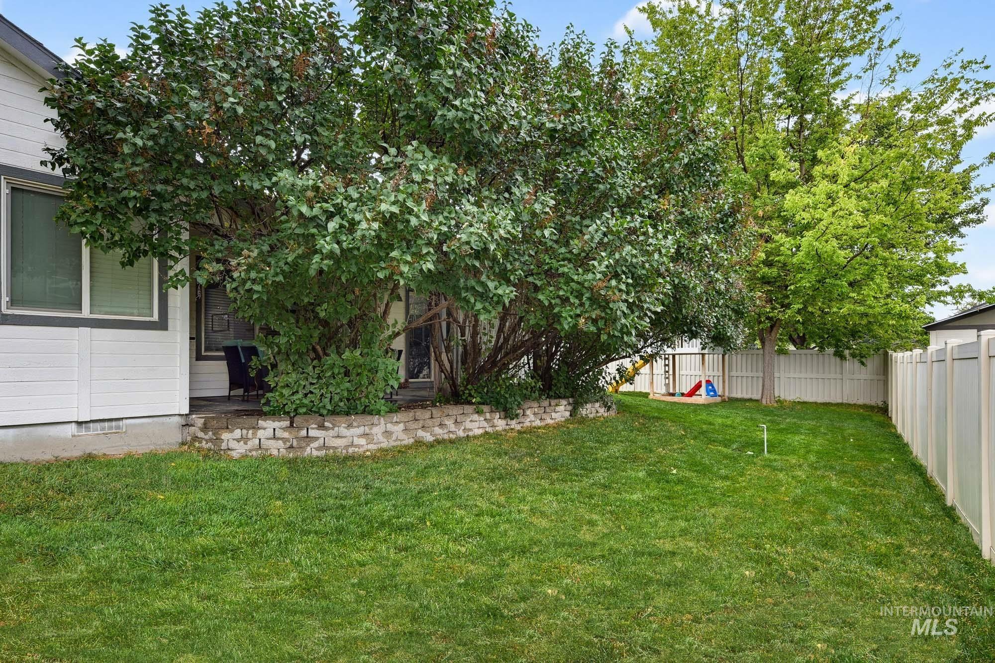 1983 N Maroon Avenue, Kuna, Idaho 83634, 4 Bedrooms, 3 Bathrooms, Residential For Sale, Price $490,000,MLS 99000140
