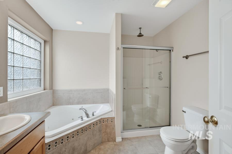 2406 Shelby Ln., Moscow, Idaho 83843, 4 Bedrooms, 3 Bathrooms, Residential For Sale, Price $584,000,MLS 99000143