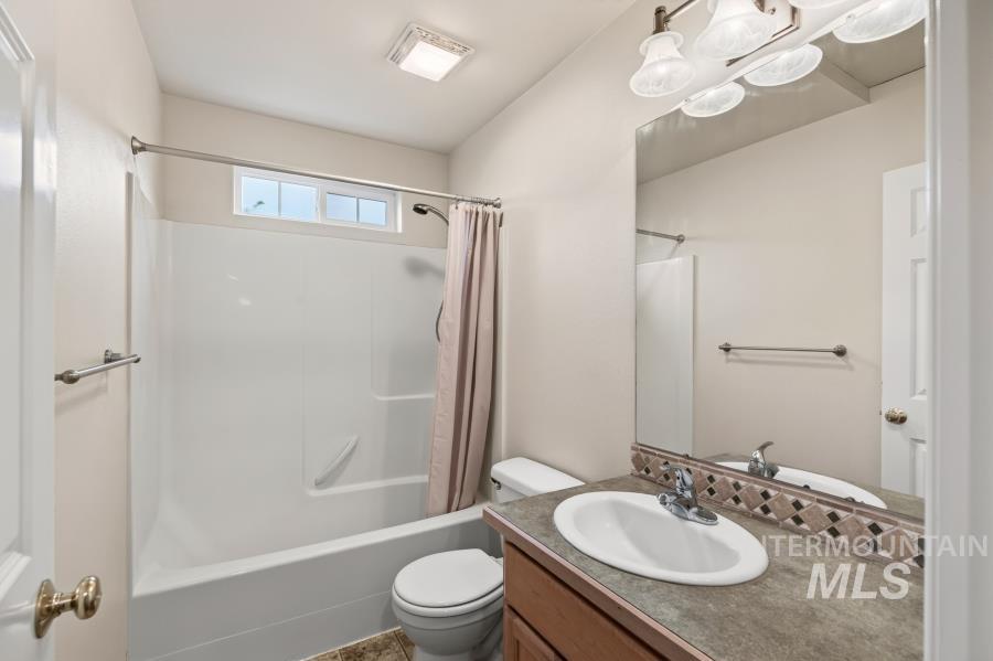 2406 Shelby Ln., Moscow, Idaho 83843, 4 Bedrooms, 3 Bathrooms, Residential For Sale, Price $584,000,MLS 99000143