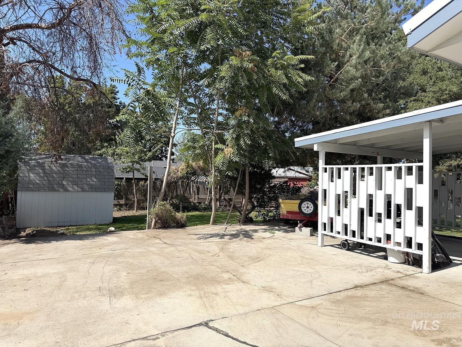 2410 S 10th Ave, Caldwell, Idaho 83605, 3 Bedrooms, 2 Bathrooms, Residential For Sale, Price $389,000,MLS 99000144