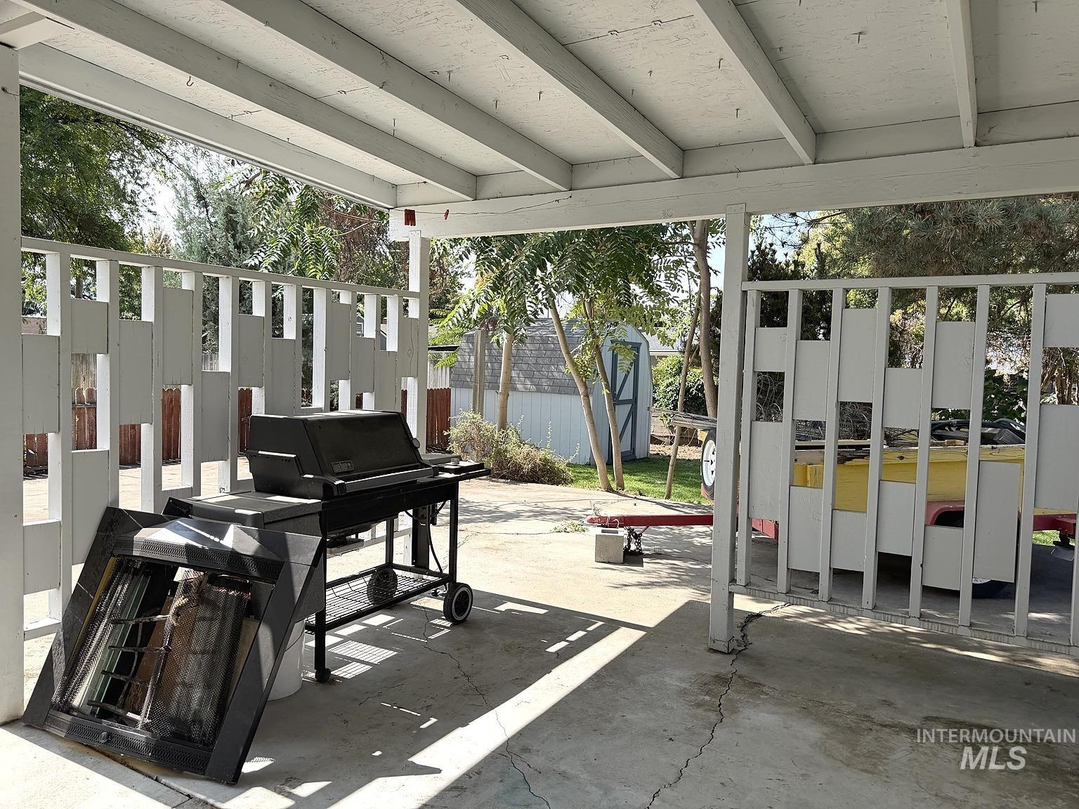 2410 S 10th Ave, Caldwell, Idaho 83605, 3 Bedrooms, 2 Bathrooms, Residential For Sale, Price $389,000,MLS 99000144