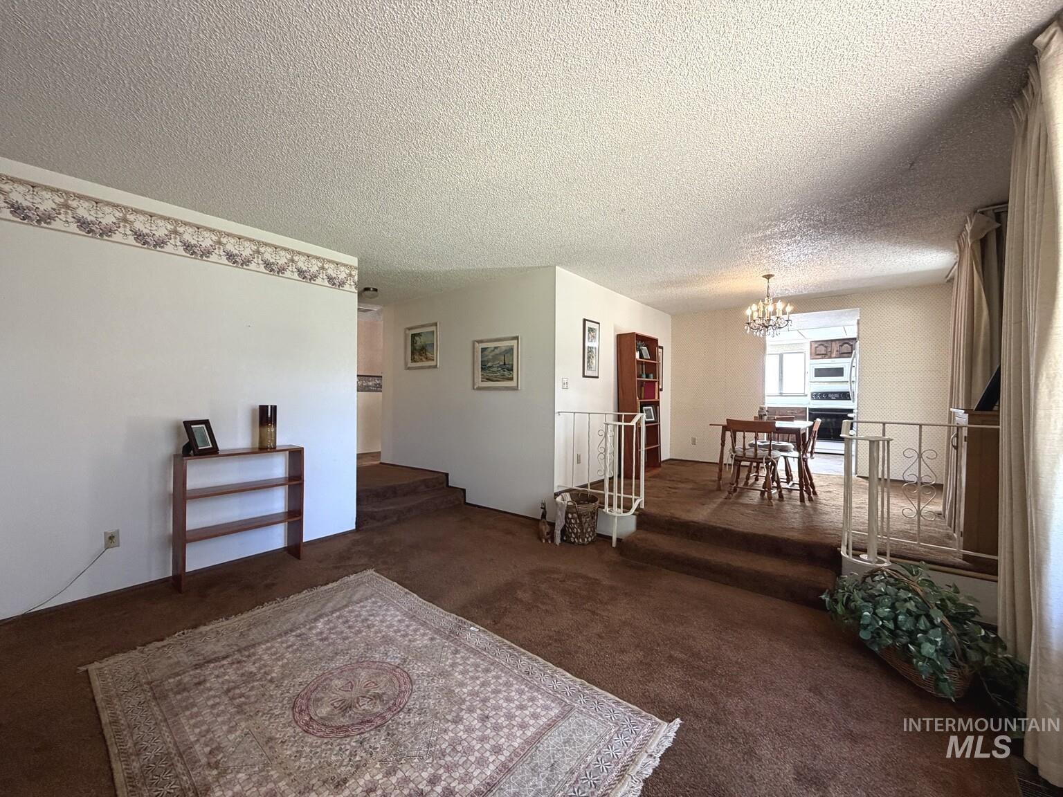 2410 S 10th Ave, Caldwell, Idaho 83605, 3 Bedrooms, 2 Bathrooms, Residential For Sale, Price $389,000,MLS 99000144