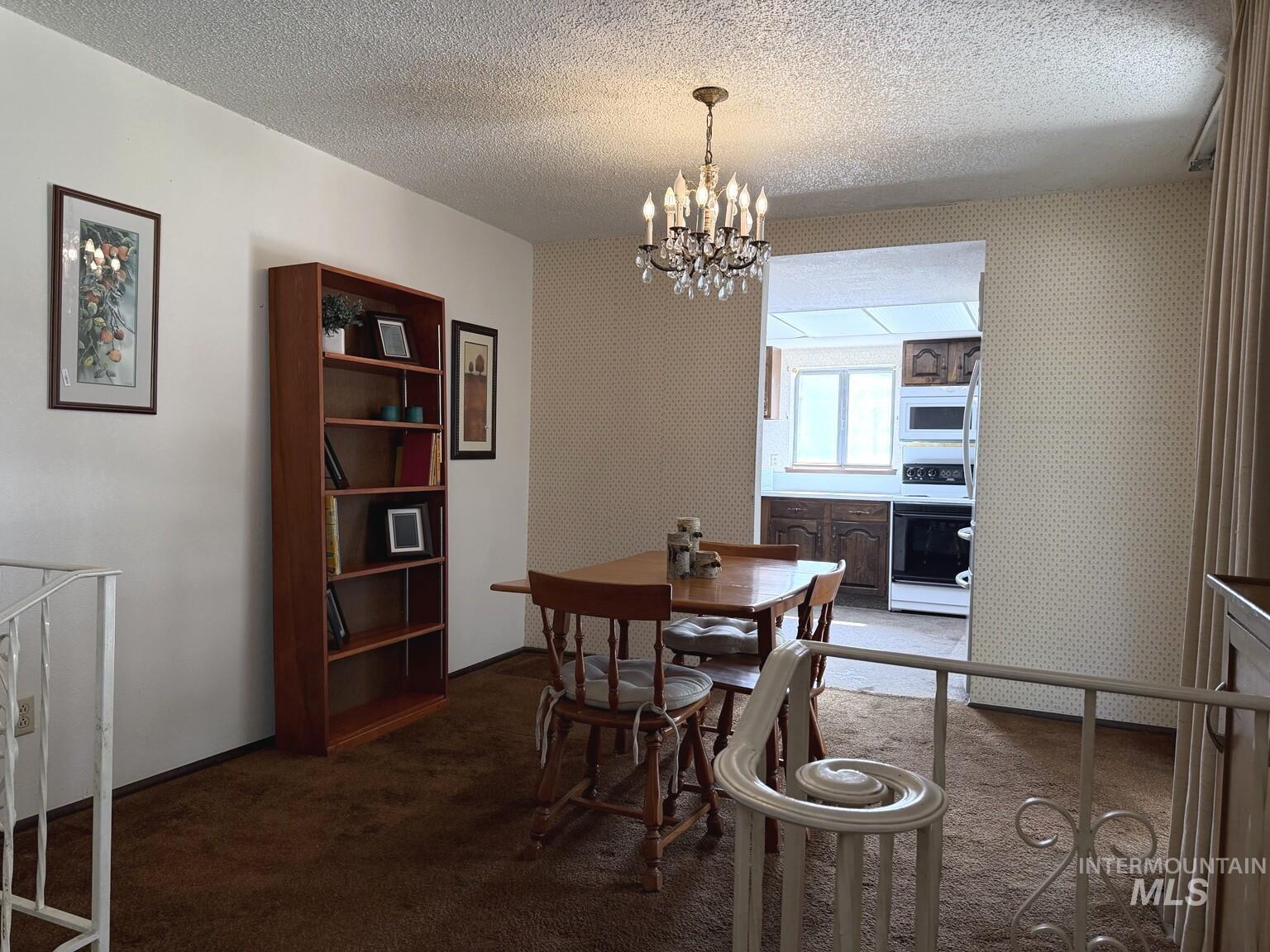 2410 S 10th Ave, Caldwell, Idaho 83605, 3 Bedrooms, 2 Bathrooms, Residential For Sale, Price $389,000,MLS 99000144