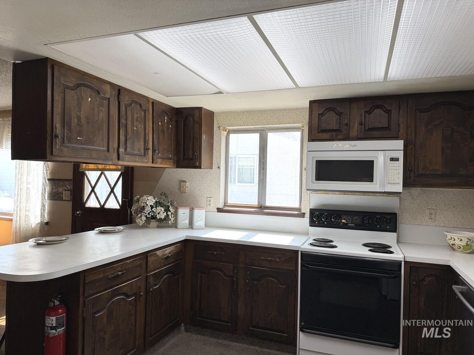 2410 S 10th Ave, Caldwell, Idaho 83605, 3 Bedrooms, 2 Bathrooms, Residential For Sale, Price $389,000,MLS 99000144