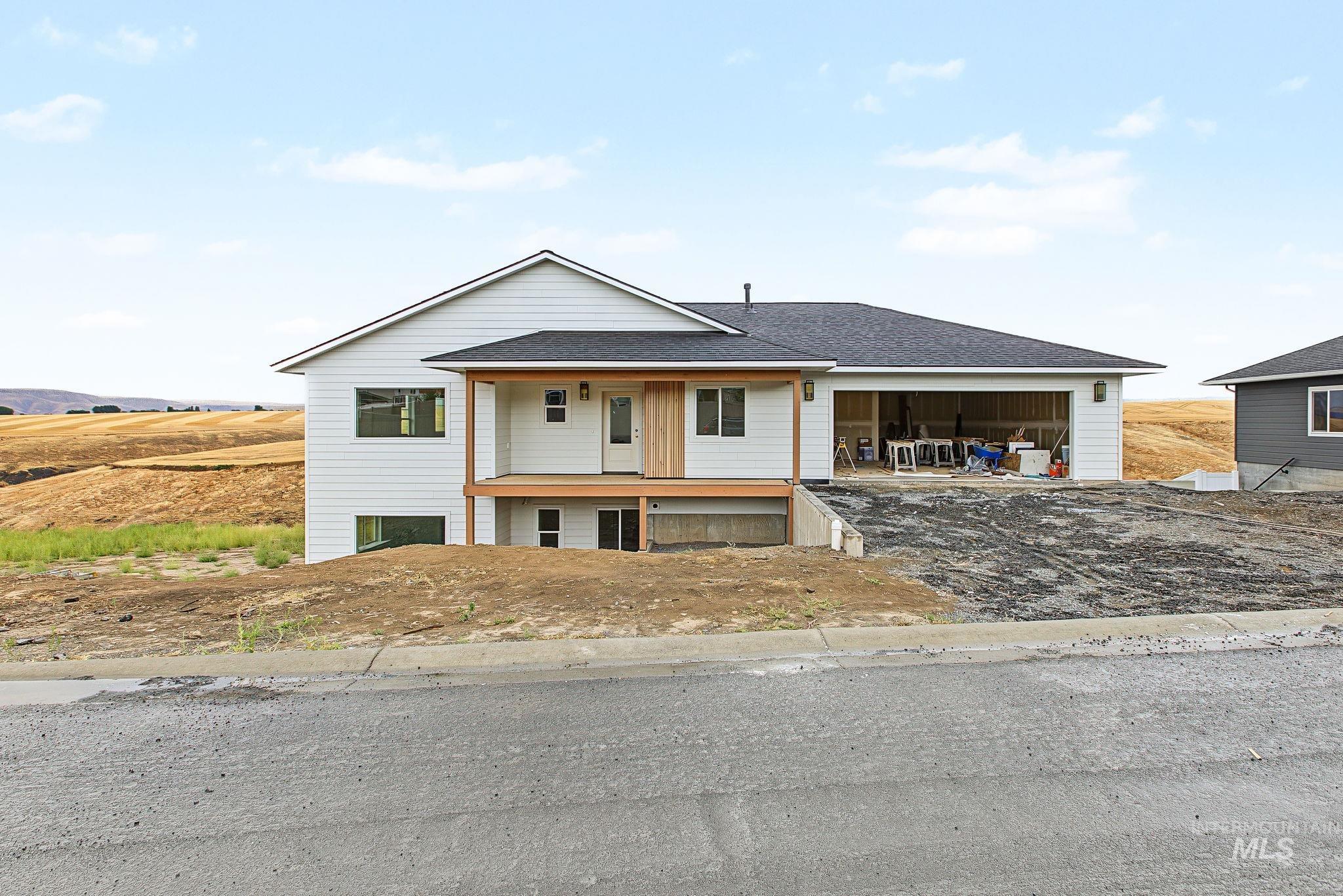 3217 Hidden Valley Loop, Lewiston, Idaho 83501, 4 Bedrooms, 3 Bathrooms, Residential For Sale, Price $729,900,MLS 99000145