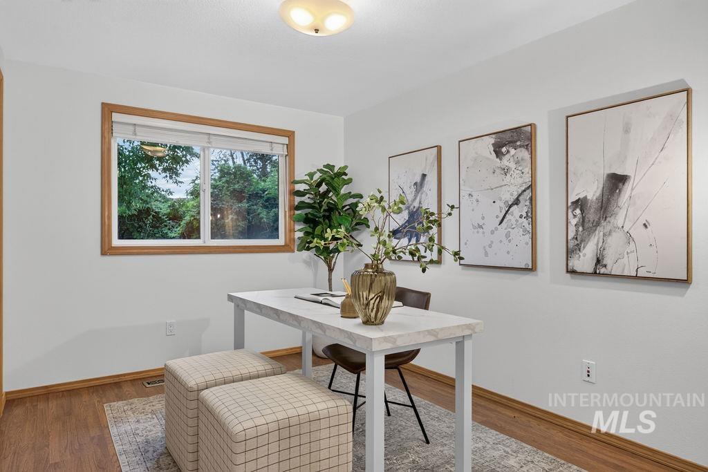 2239 N Carissa Pl, Boise, Idaho 83704, 3 Bedrooms, 2 Bathrooms, Residential For Sale, Price $479,900,MLS 99000154