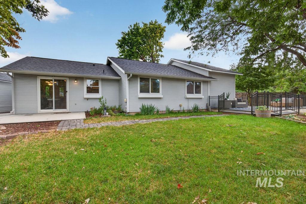 2239 N Carissa Pl, Boise, Idaho 83704, 3 Bedrooms, 2 Bathrooms, Residential For Sale, Price $479,900,MLS 99000154