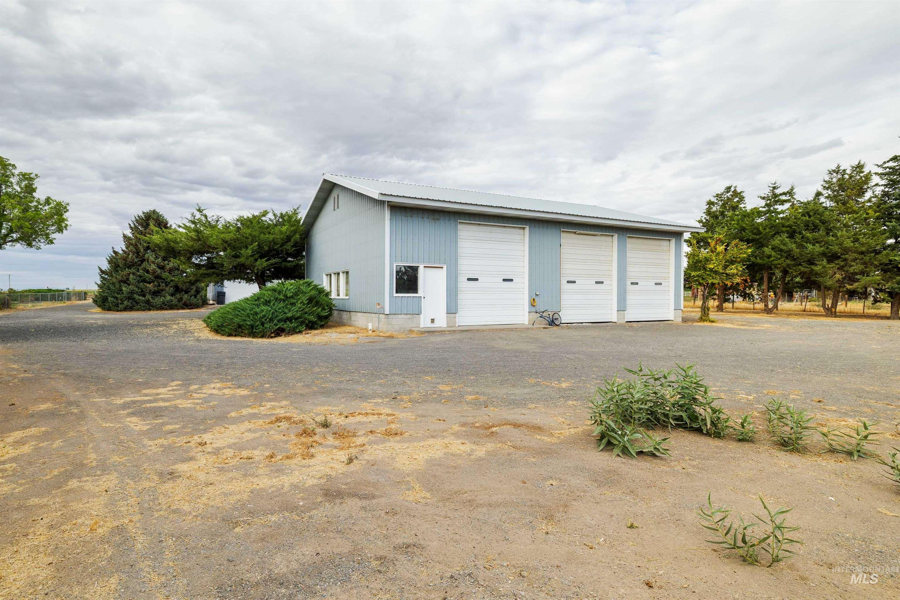 1905 E 3100 S, Wendell, Idaho 83355, 3 Bedrooms, 2 Bathrooms, Residential For Sale, Price $549,900, 99000163