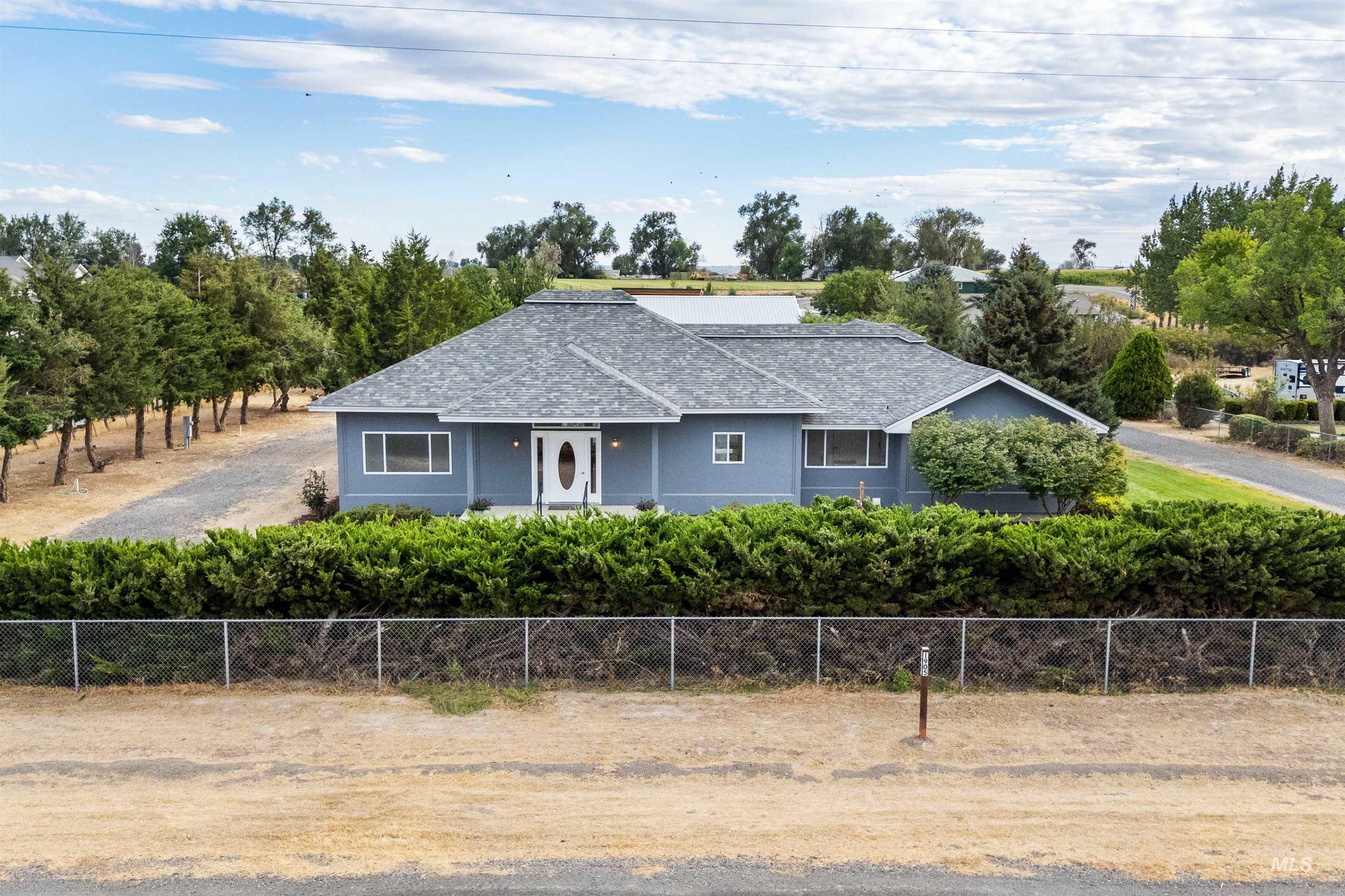 1905 E 3100 S, Wendell, Idaho 83355, 3 Bedrooms, 2 Bathrooms, Residential For Sale, Price $549,900, 99000163