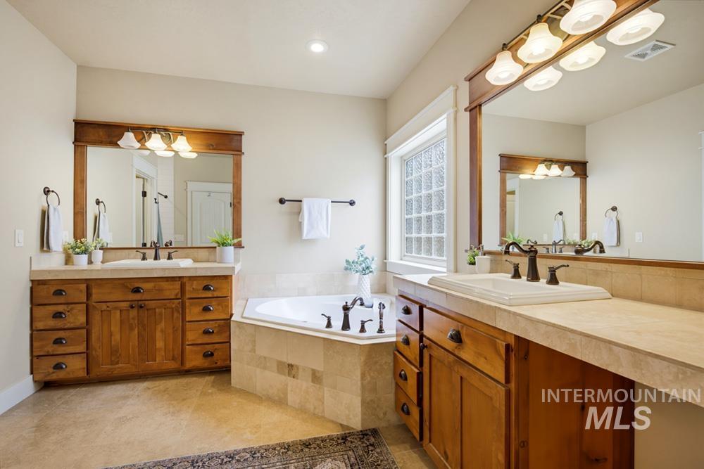 1315 W Cobblefield St, Meridian, Idaho 83646, 4 Bedrooms, 2.5 Bathrooms, Residential For Sale, Price $549,000, 99000167