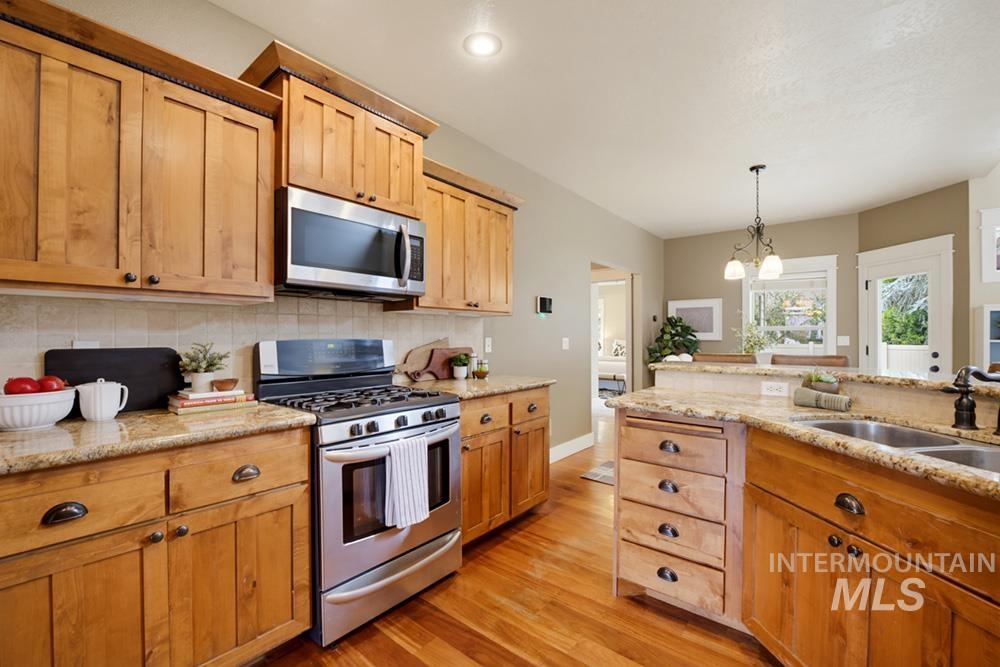 1315 W Cobblefield St, Meridian, Idaho 83646, 4 Bedrooms, 2.5 Bathrooms, Residential For Sale, Price $549,000, 99000167