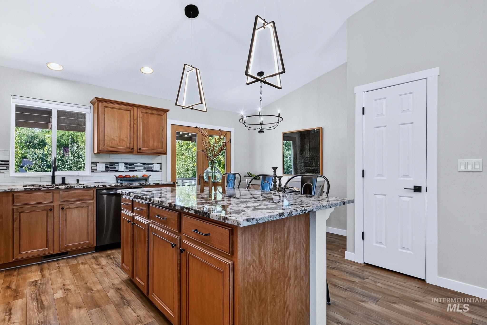 3729 S Peoria Way, Meridian, Idaho 83642, 3 Bedrooms, 2 Bathrooms, Residential For Sale, Price $445,000, 99000170