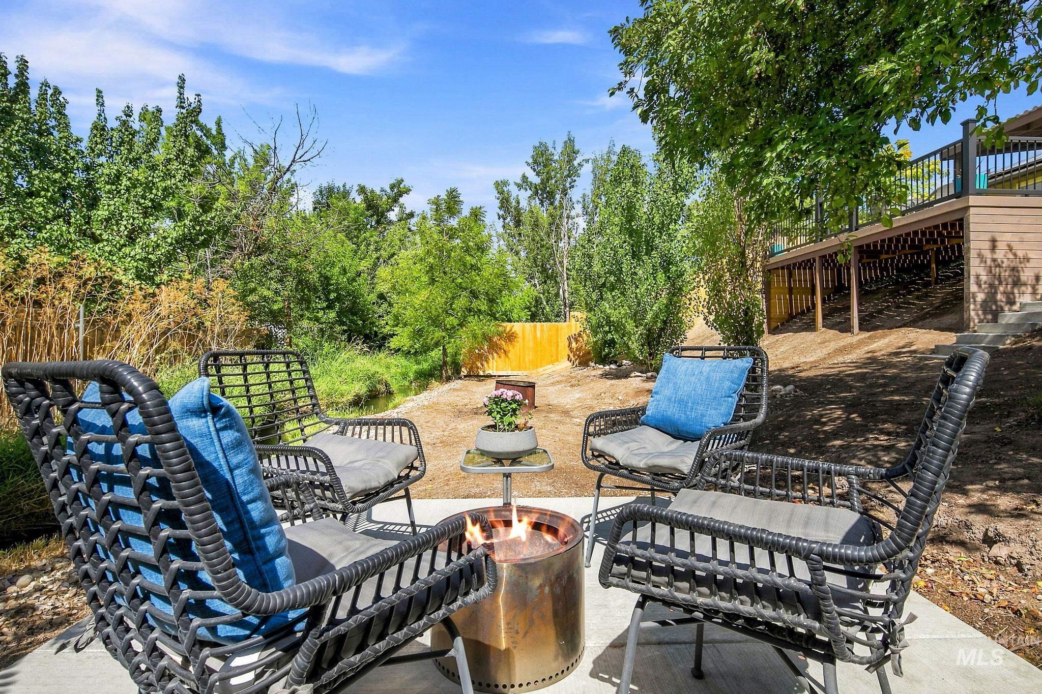 3729 S Peoria Way, Meridian, Idaho 83642, 3 Bedrooms, 2 Bathrooms, Residential For Sale, Price $445,000, 99000170
