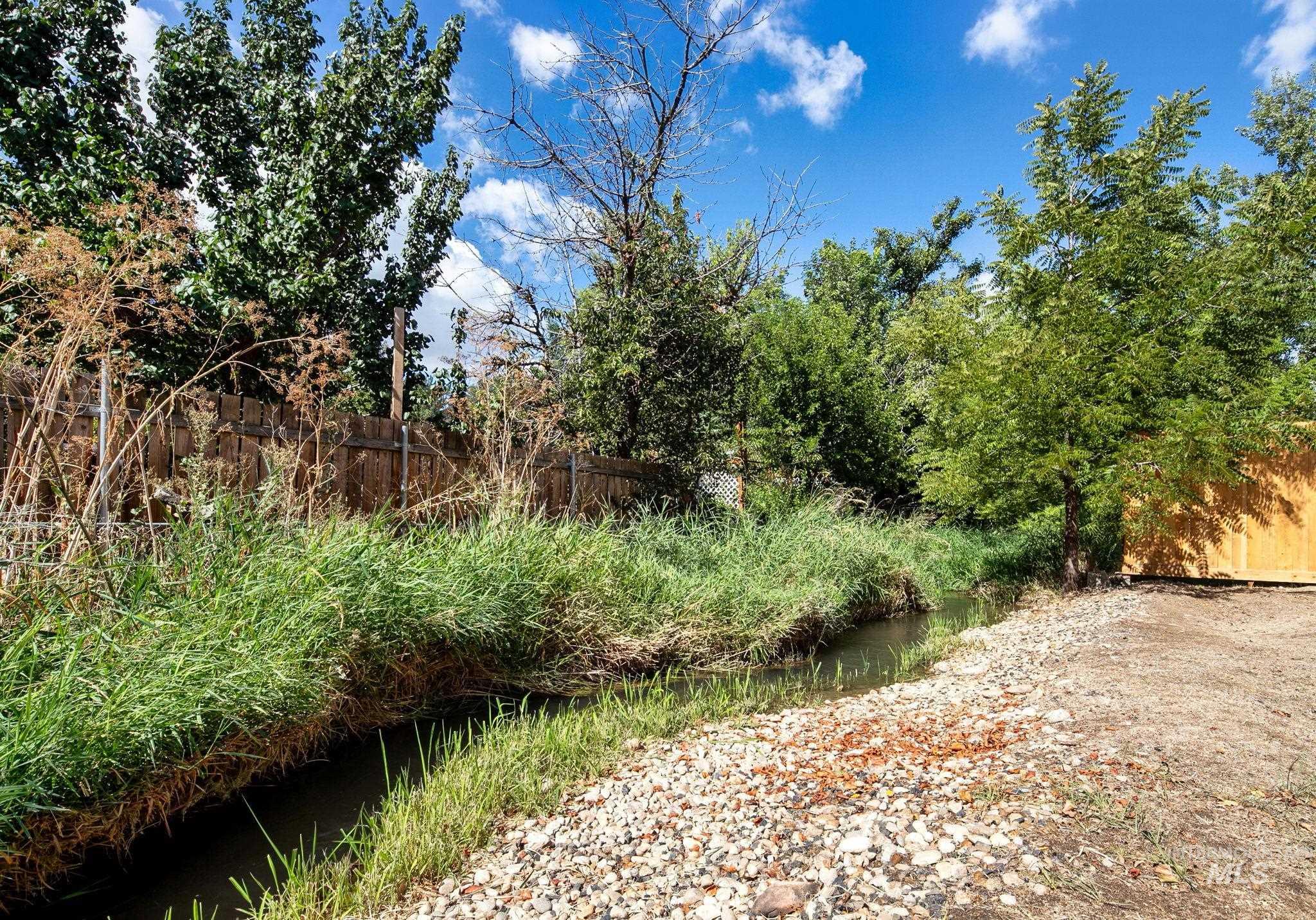 3729 S Peoria Way, Meridian, Idaho 83642, 3 Bedrooms, 2 Bathrooms, Residential For Sale, Price $445,000, 99000170