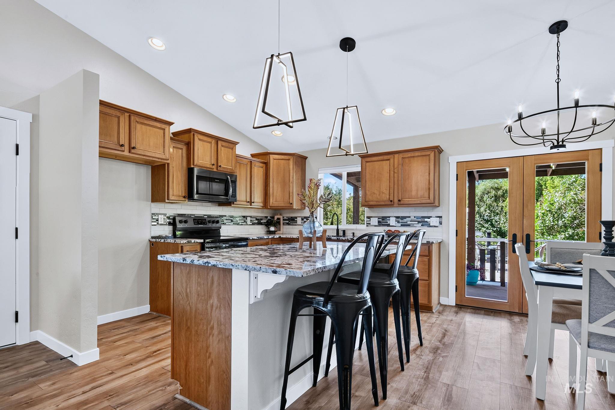 3729 S Peoria Way, Meridian, Idaho 83642, 3 Bedrooms, 2 Bathrooms, Residential For Sale, Price $445,000, 99000170