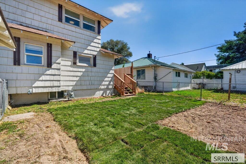 1005 S 4th Avenue, Pocatello, Idaho 83201, 4 Bedrooms, 2 Bathrooms, Residential For Sale, Price $299,000,MLS 99000173