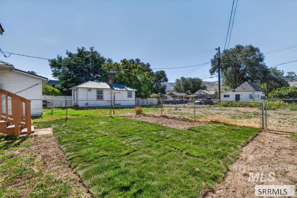 1005 S 4th Avenue, Pocatello, Idaho 83201, 4 Bedrooms, 2 Bathrooms, Residential For Sale, Price $299,000,MLS 99000173