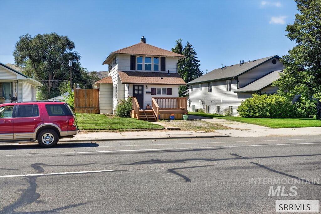 1005 S 4th Avenue, Pocatello, Idaho 83201, 4 Bedrooms, 2 Bathrooms, Residential For Sale, Price $299,000,MLS 99000173