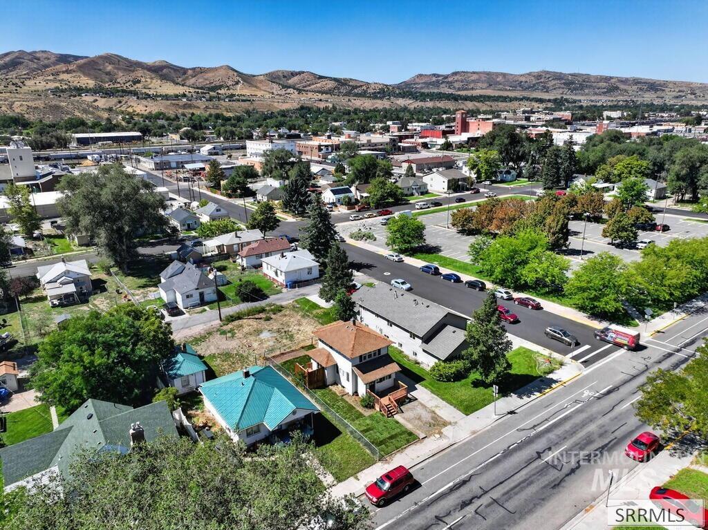 1005 S 4th Avenue, Pocatello, Idaho 83201, 4 Bedrooms, 2 Bathrooms, Residential For Sale, Price $299,000,MLS 99000173