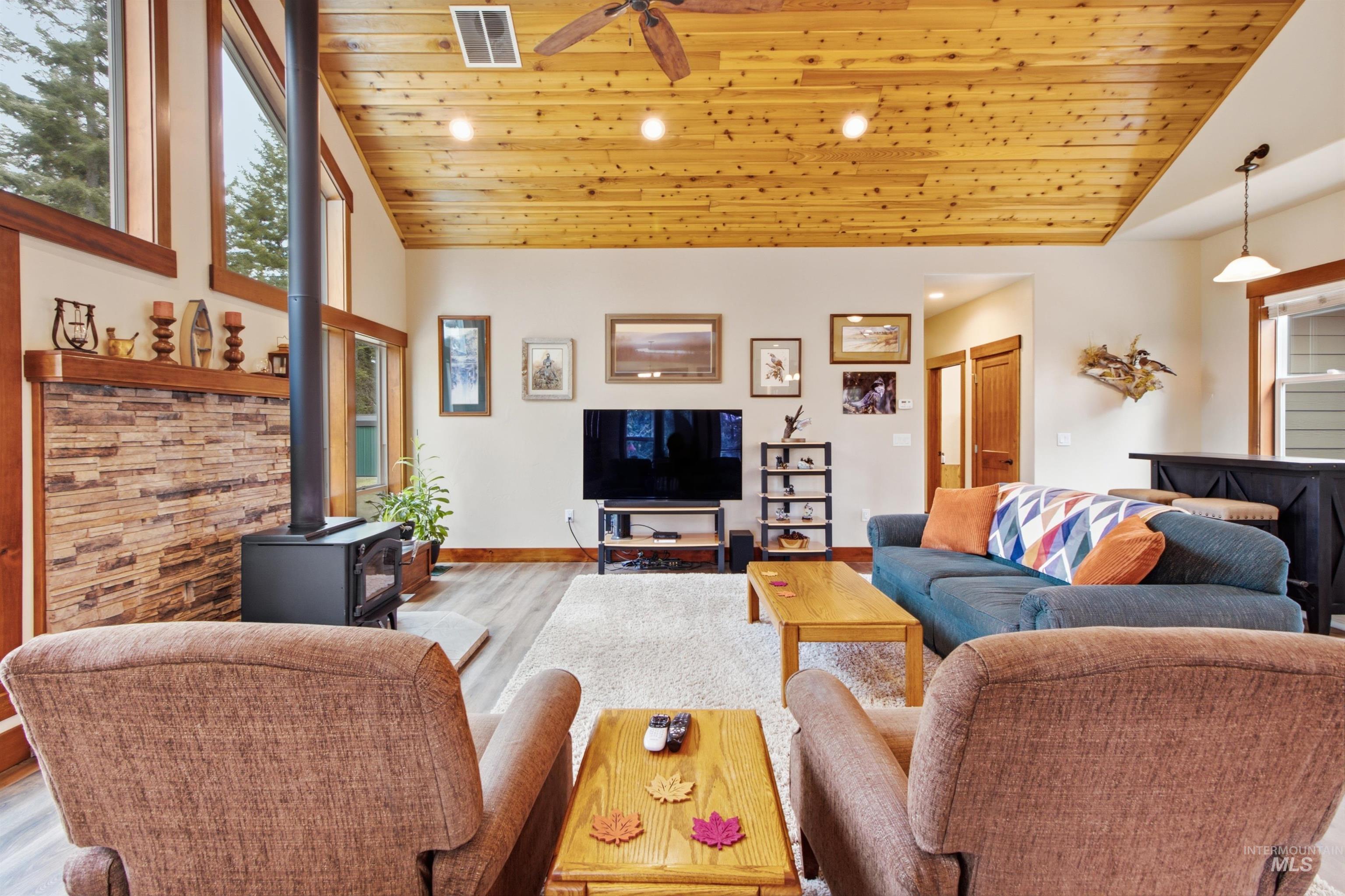 1016 Strong Lane, Potlatch, Idaho 83855, 3 Bedrooms, 2 Bathrooms, Residential For Sale, Price $1,175,000, 99000176