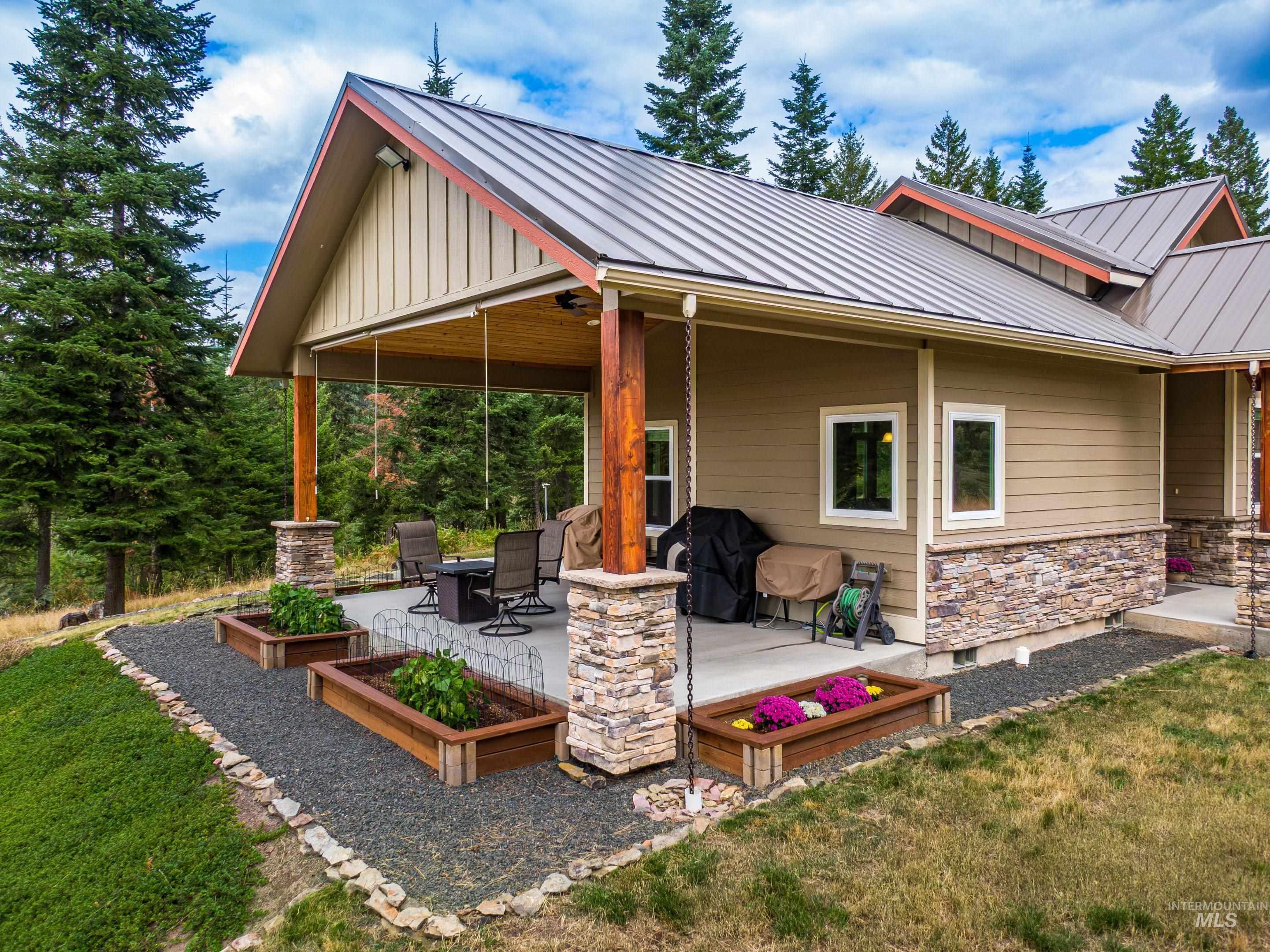 1016 Strong Lane, Potlatch, Idaho 83855, 3 Bedrooms, 2 Bathrooms, Residential For Sale, Price $1,175,000, 99000176