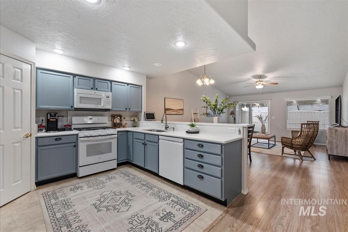 2685 N Englewood Way, Meridian, Idaho 83646, 3 Bedrooms, 2 Bathrooms, Residential For Sale, Price $409,000, 99000177